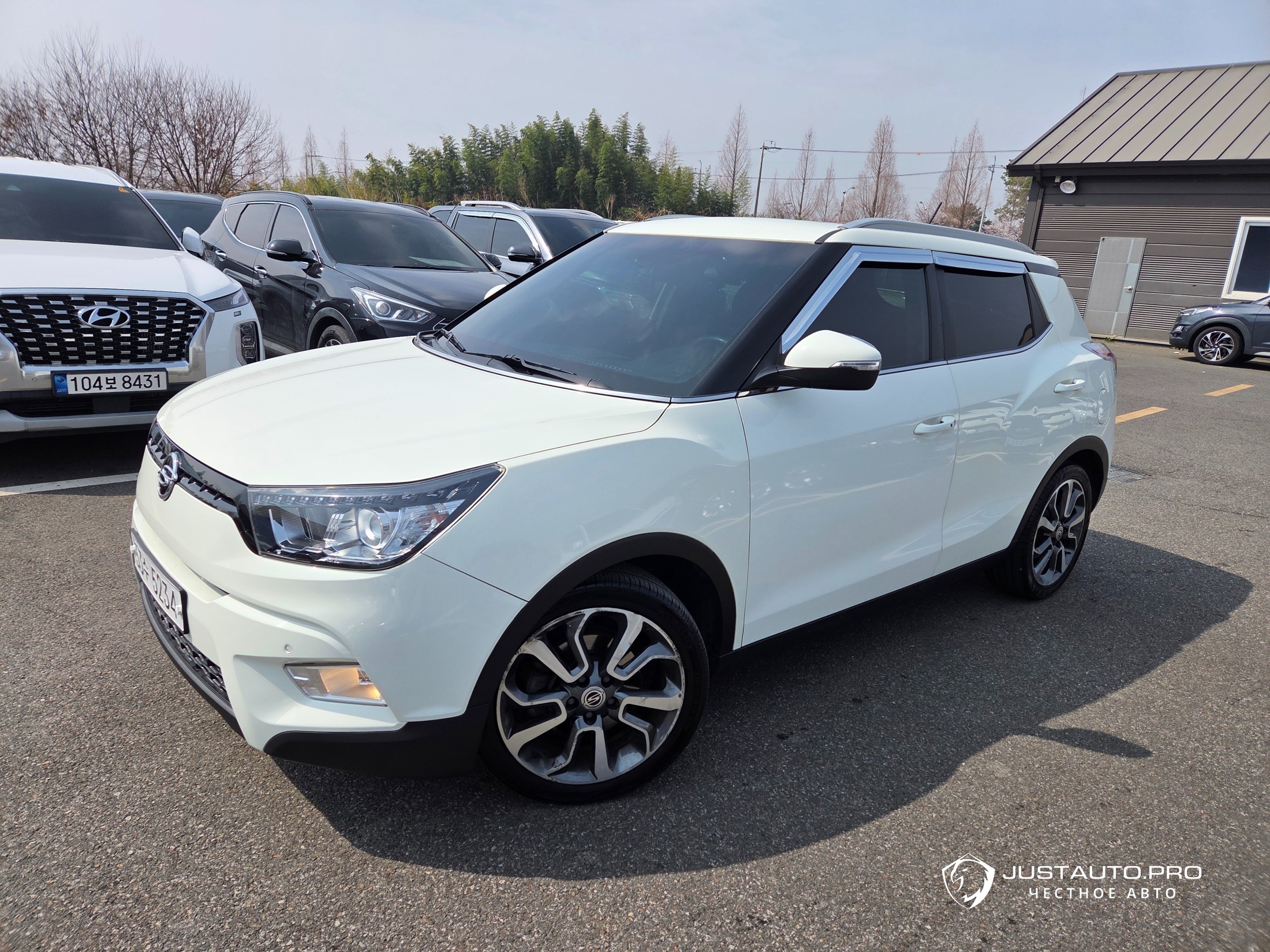 Автомобиль KG_Mobility_Ssangyong TIBOLI