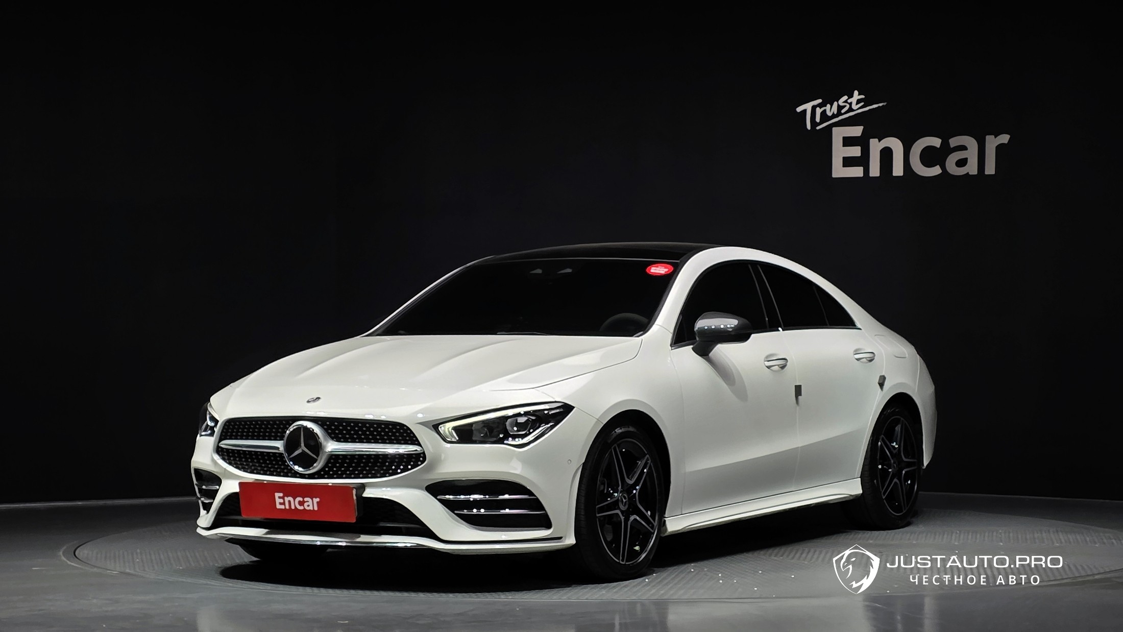Автомобиль Mercedes-Benz CLA-Class