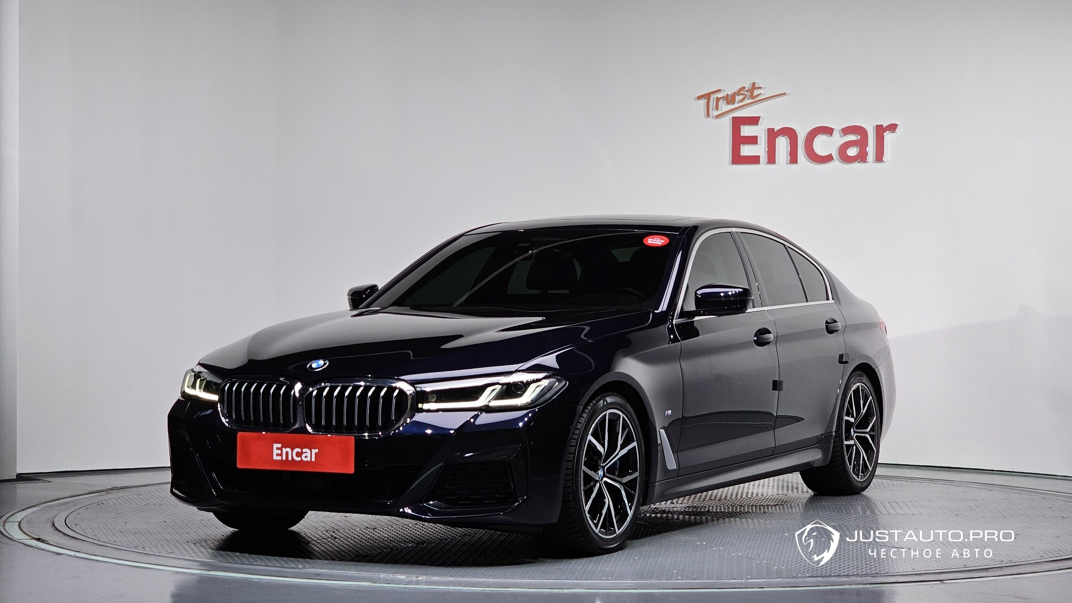 Автомобиль BMW 5-Series