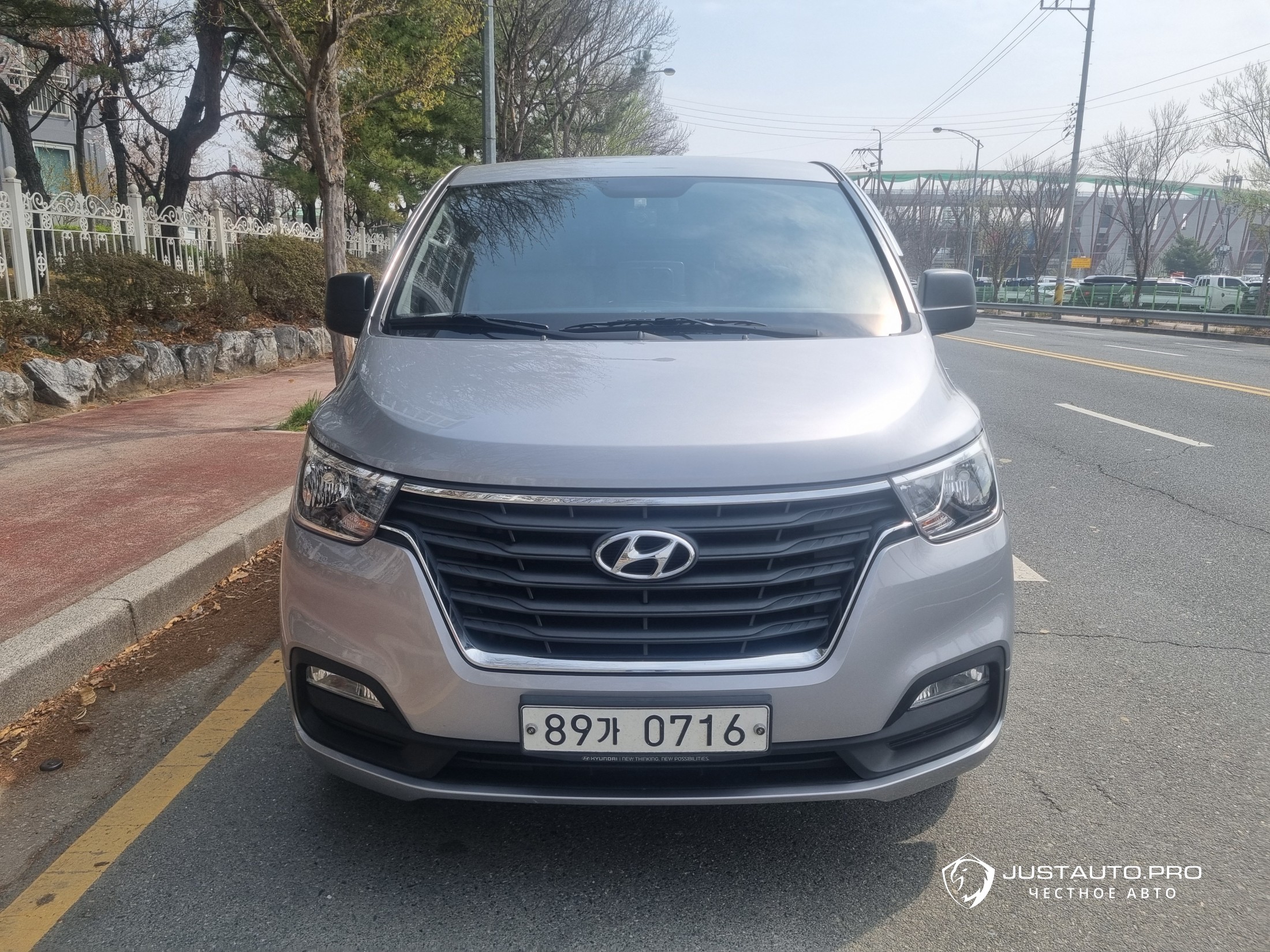 Автомобиль Hyundai Starex