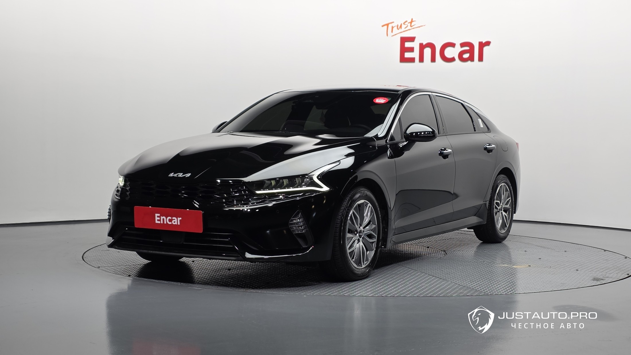 Автомобиль Kia K5