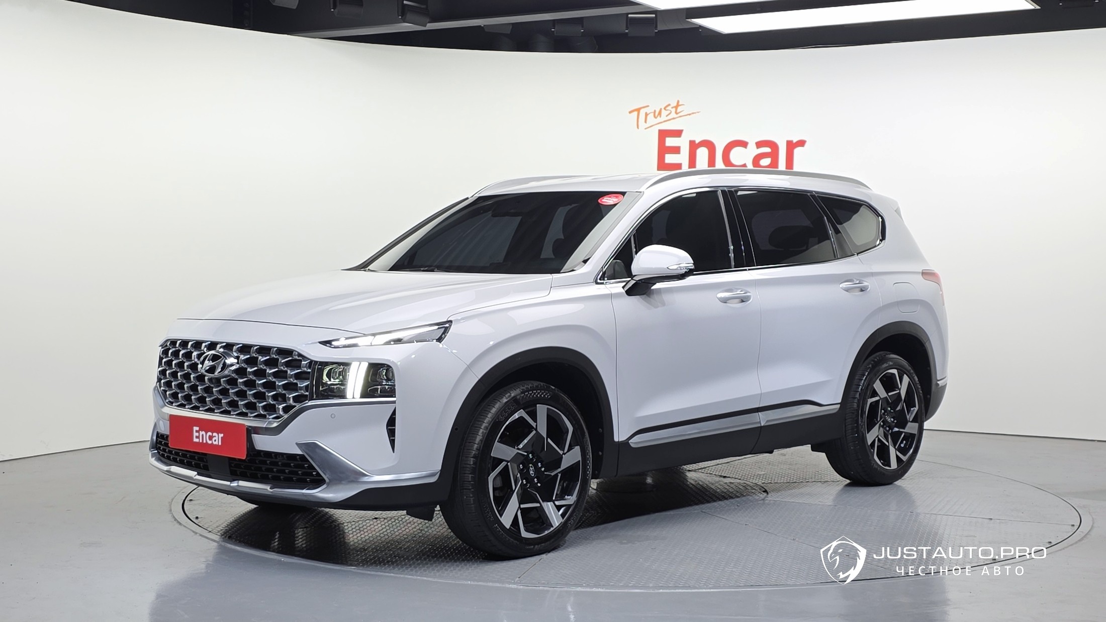 Автомобиль Hyundai Santafe