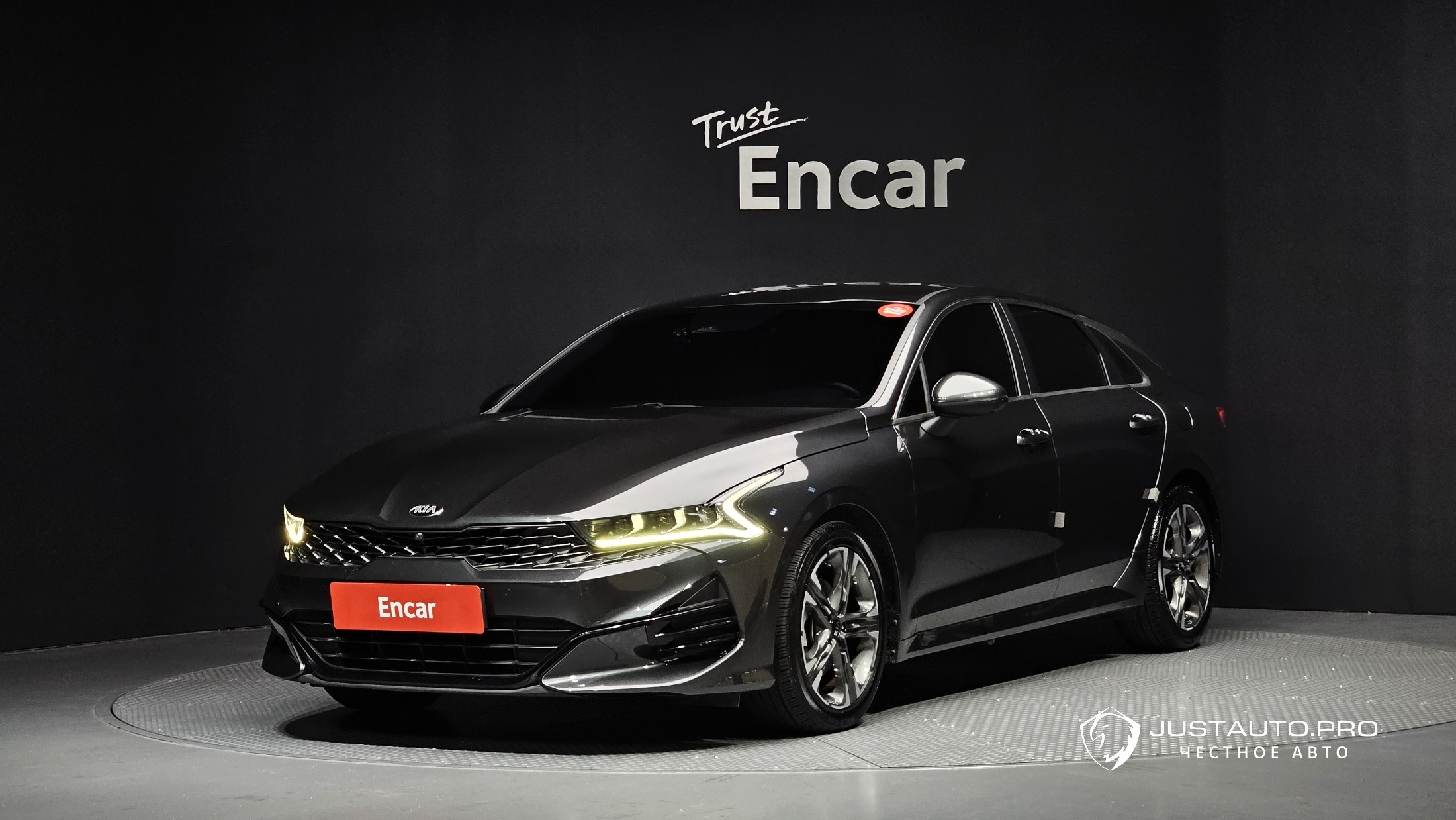 Автомобиль Kia K5