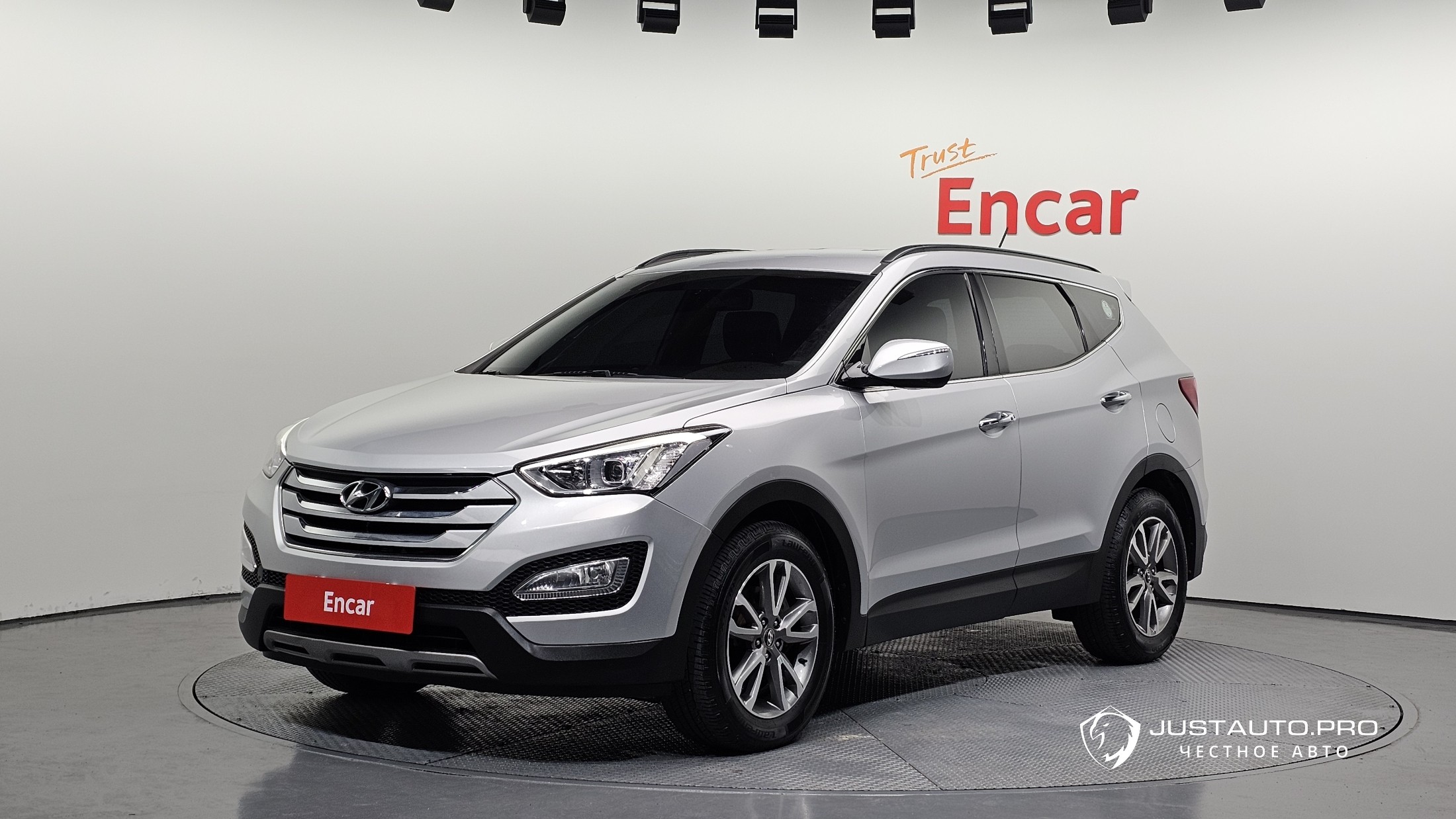 Автомобиль Hyundai Santafe