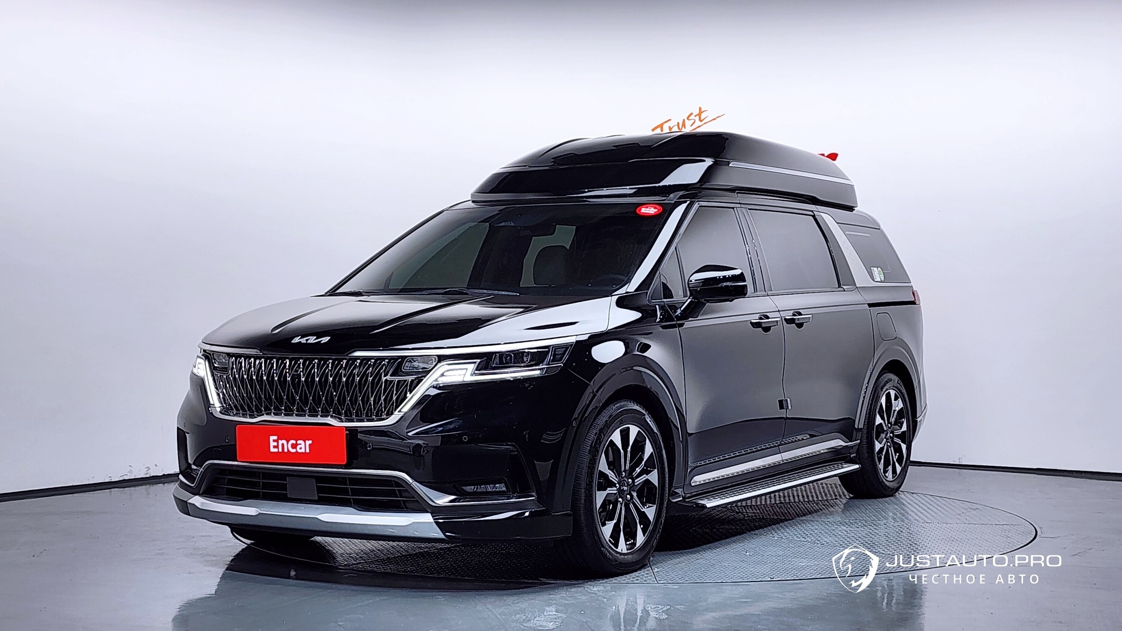 Автомобиль Kia Canival