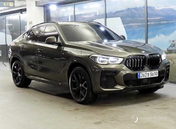 Автомобиль BMW X6