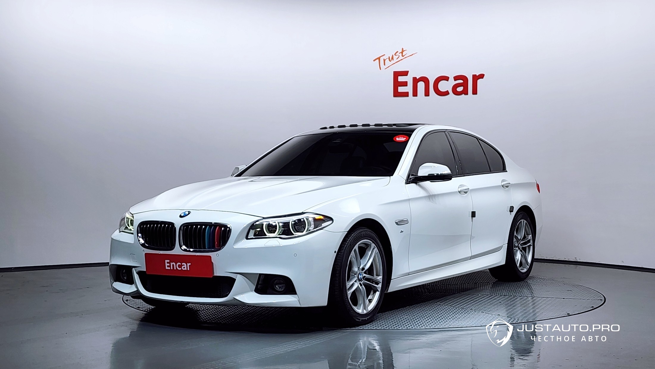 Автомобиль BMW 5-Series