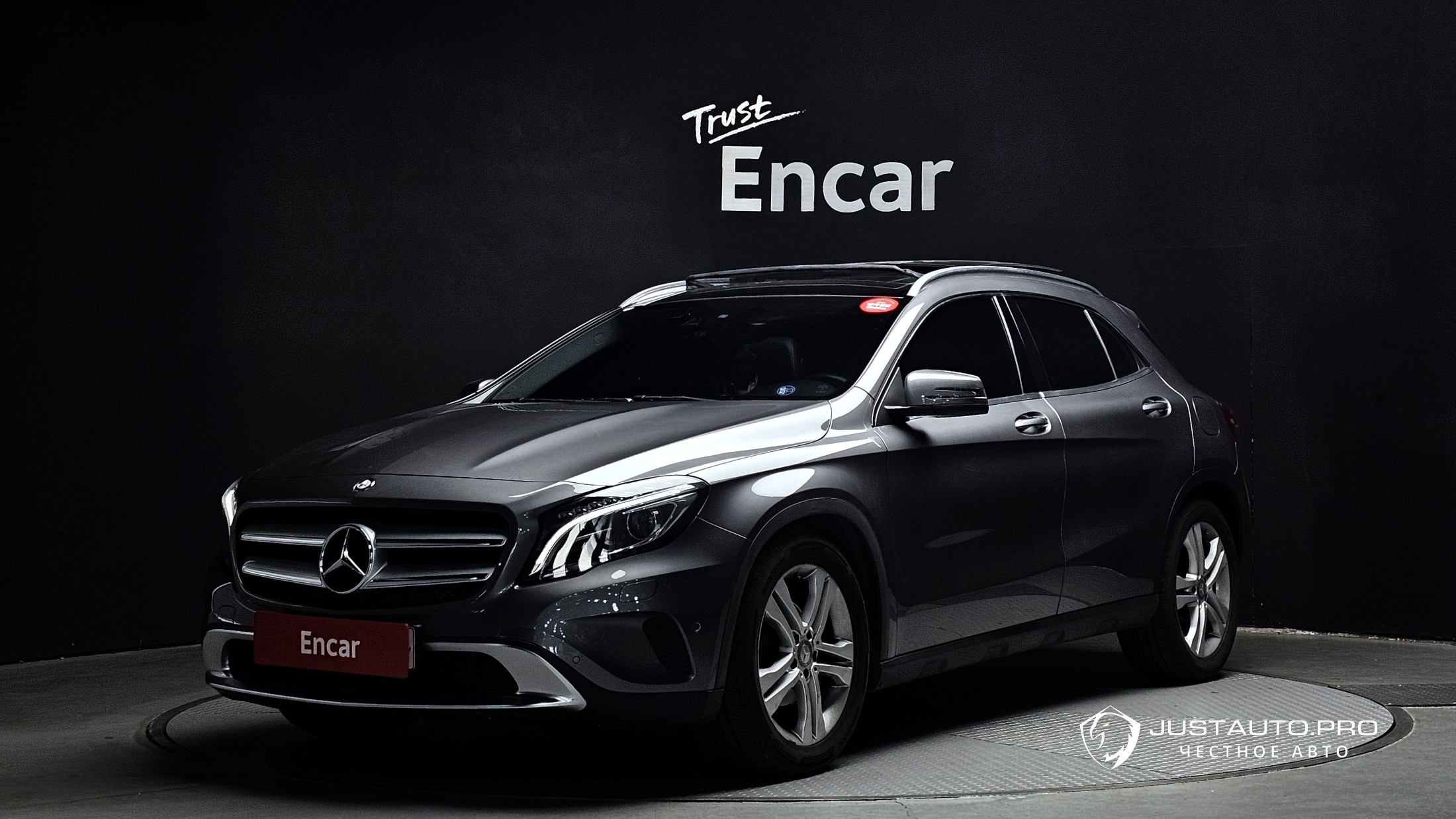 Автомобиль Mercedes-Benz GLA-Class