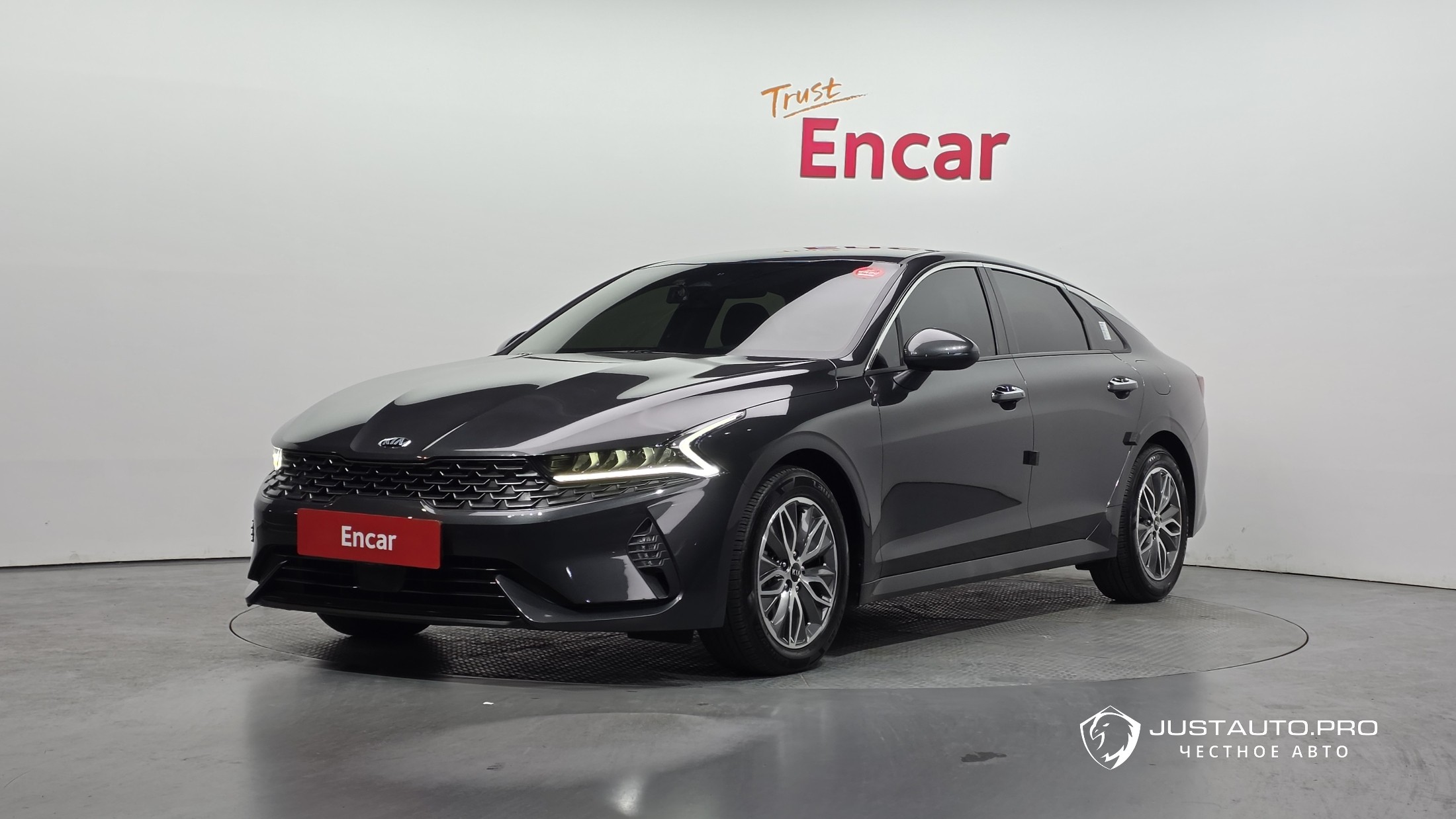 Автомобиль Kia K5