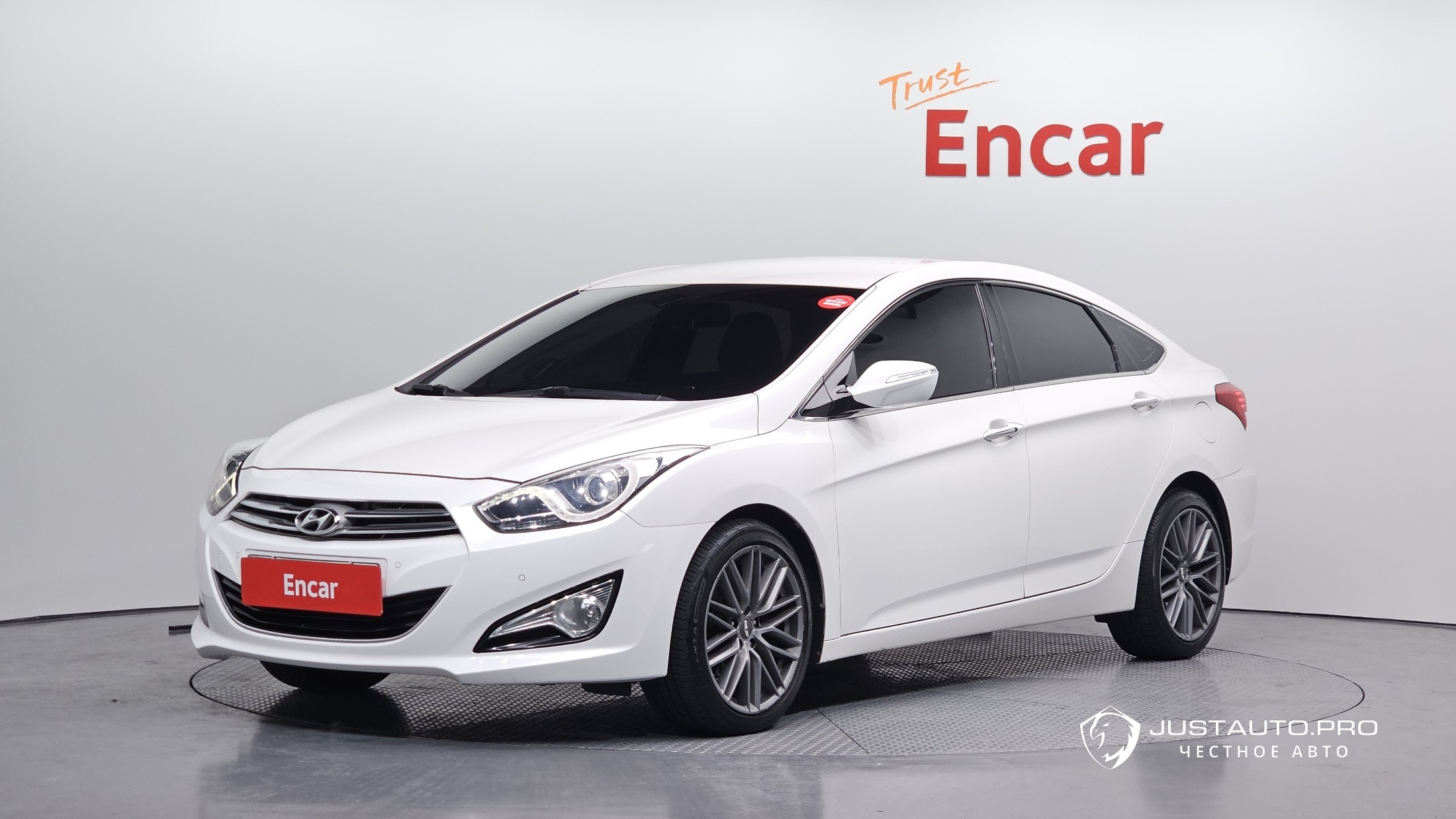 Автомобиль Hyundai i40