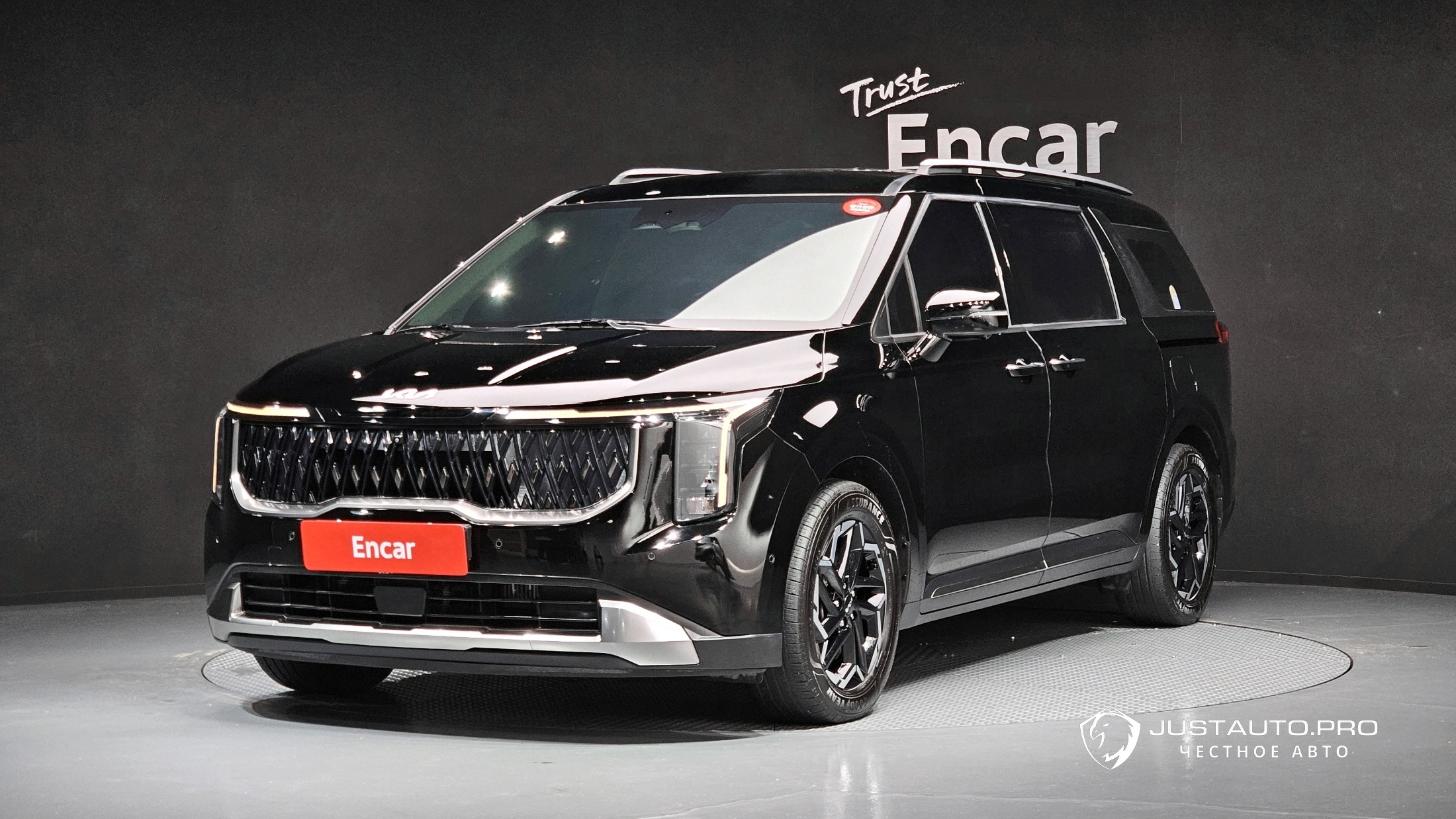 Автомобиль Kia Canival