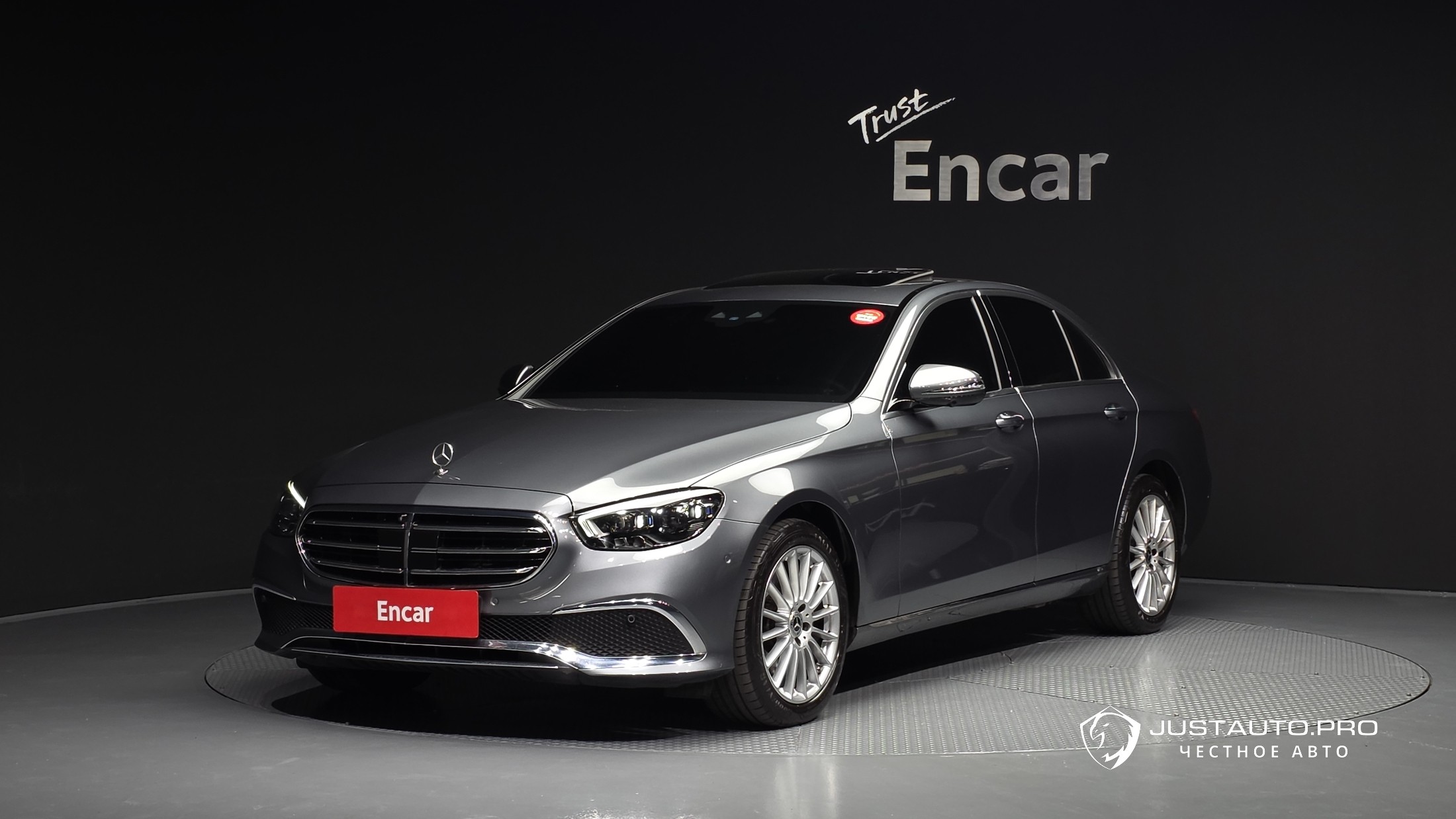Автомобиль Mercedes-Benz E-Class