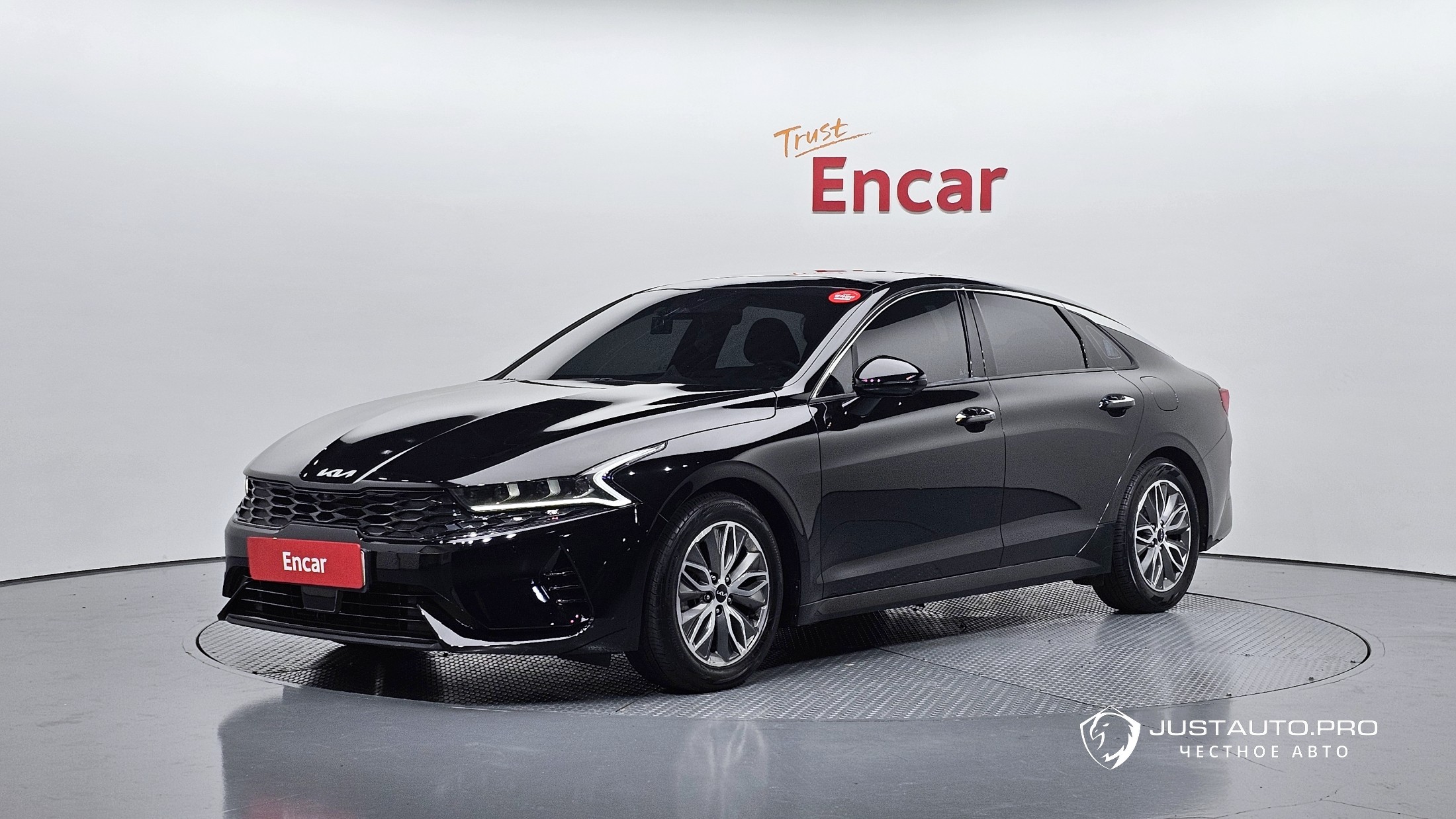 Автомобиль Kia K5