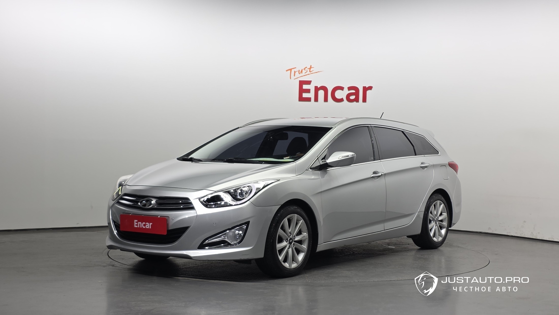 Автомобиль Hyundai i40
