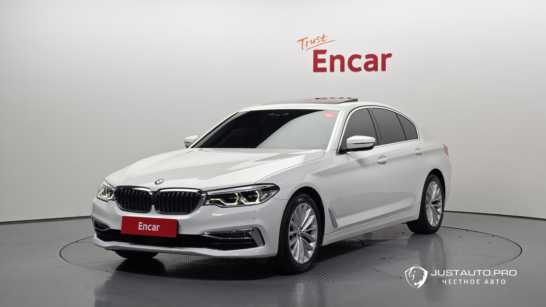 Автомобиль BMW 5-Series