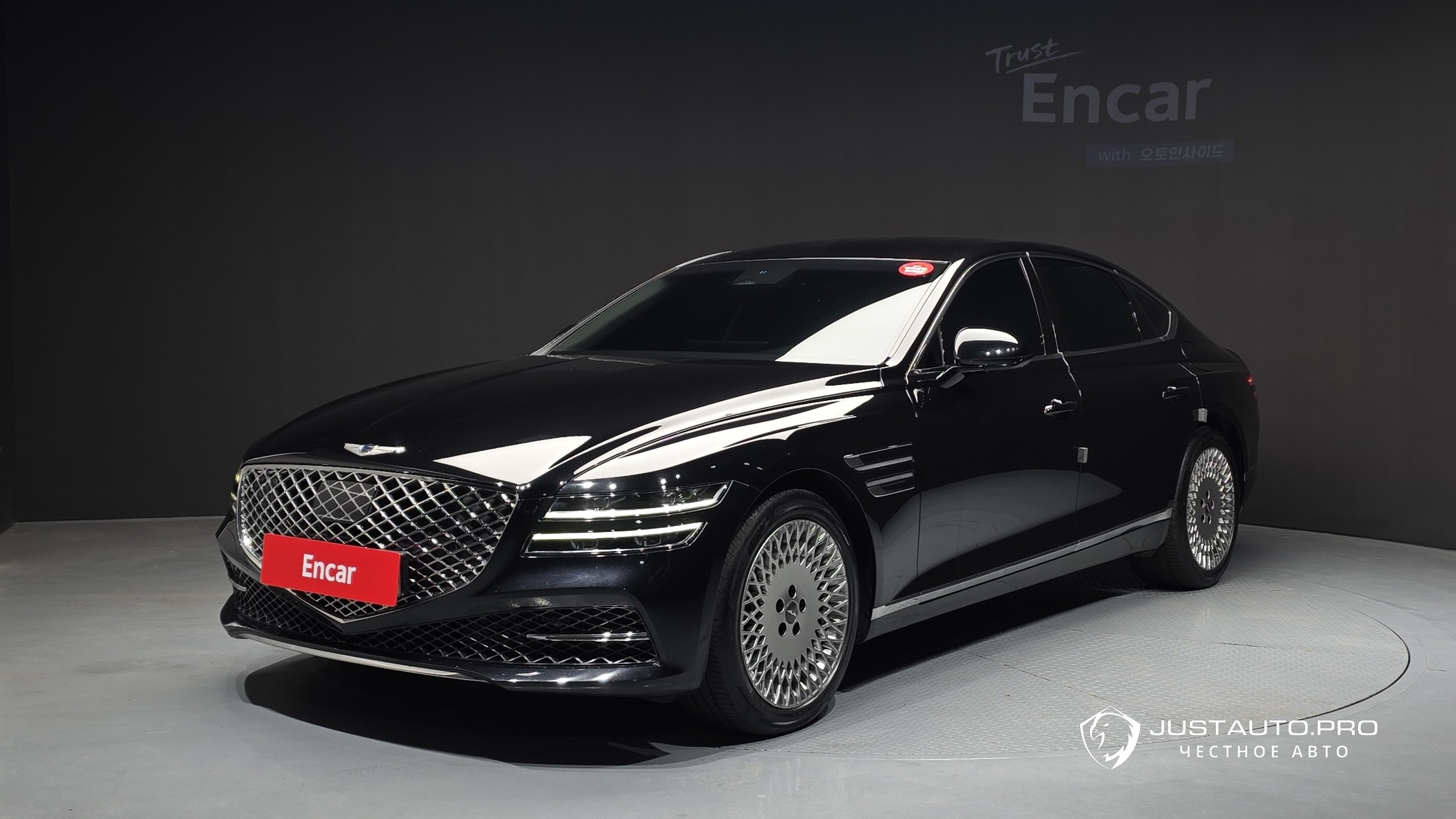 Автомобиль Genesis G80