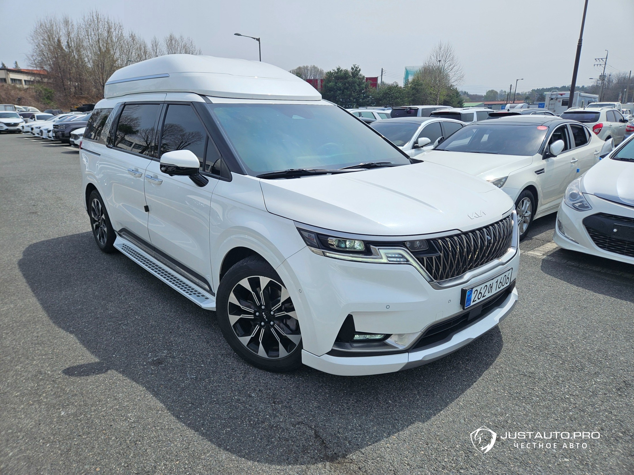 Автомобиль Kia Canival