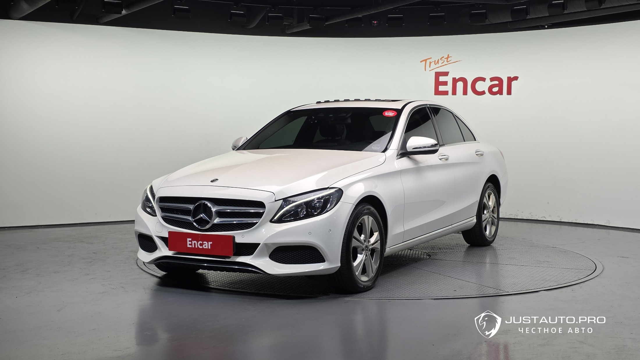 Автомобиль Mercedes-Benz C-Class