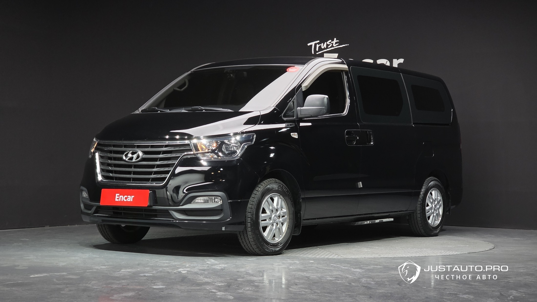 Автомобиль Hyundai Starex