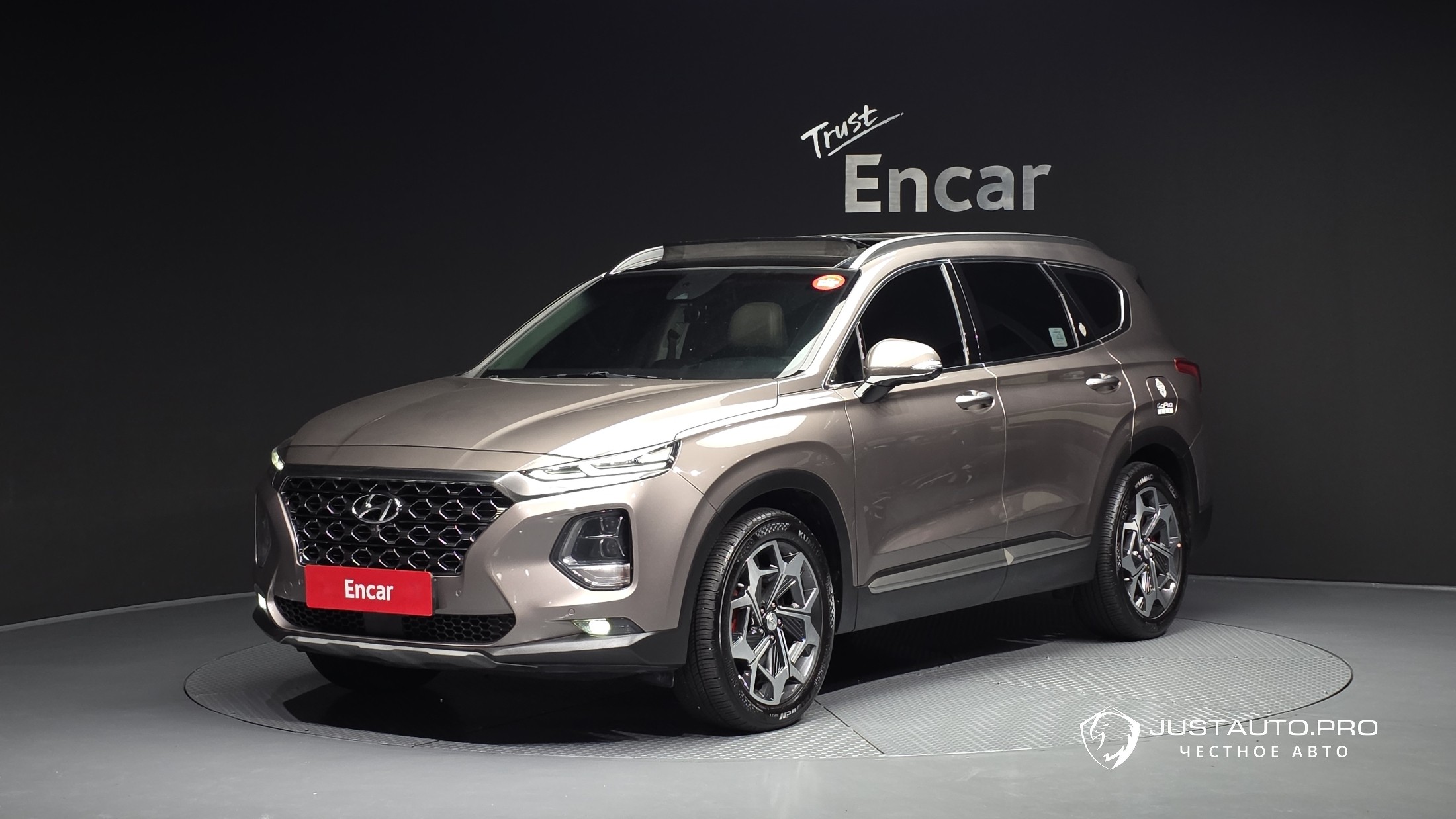 Автомобиль Hyundai Santafe
