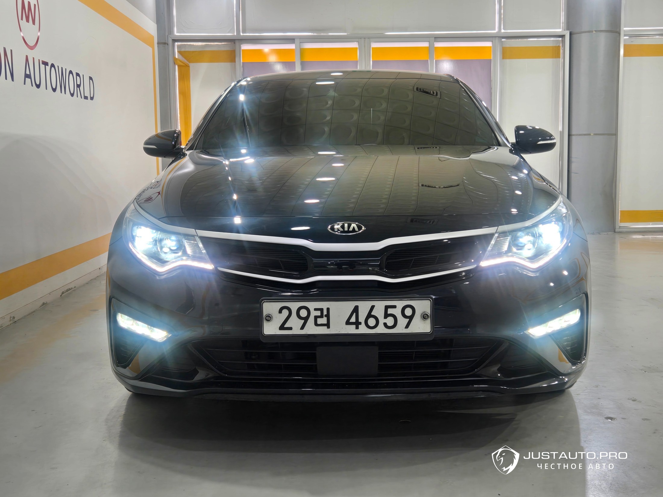 Автомобиль Kia K5
