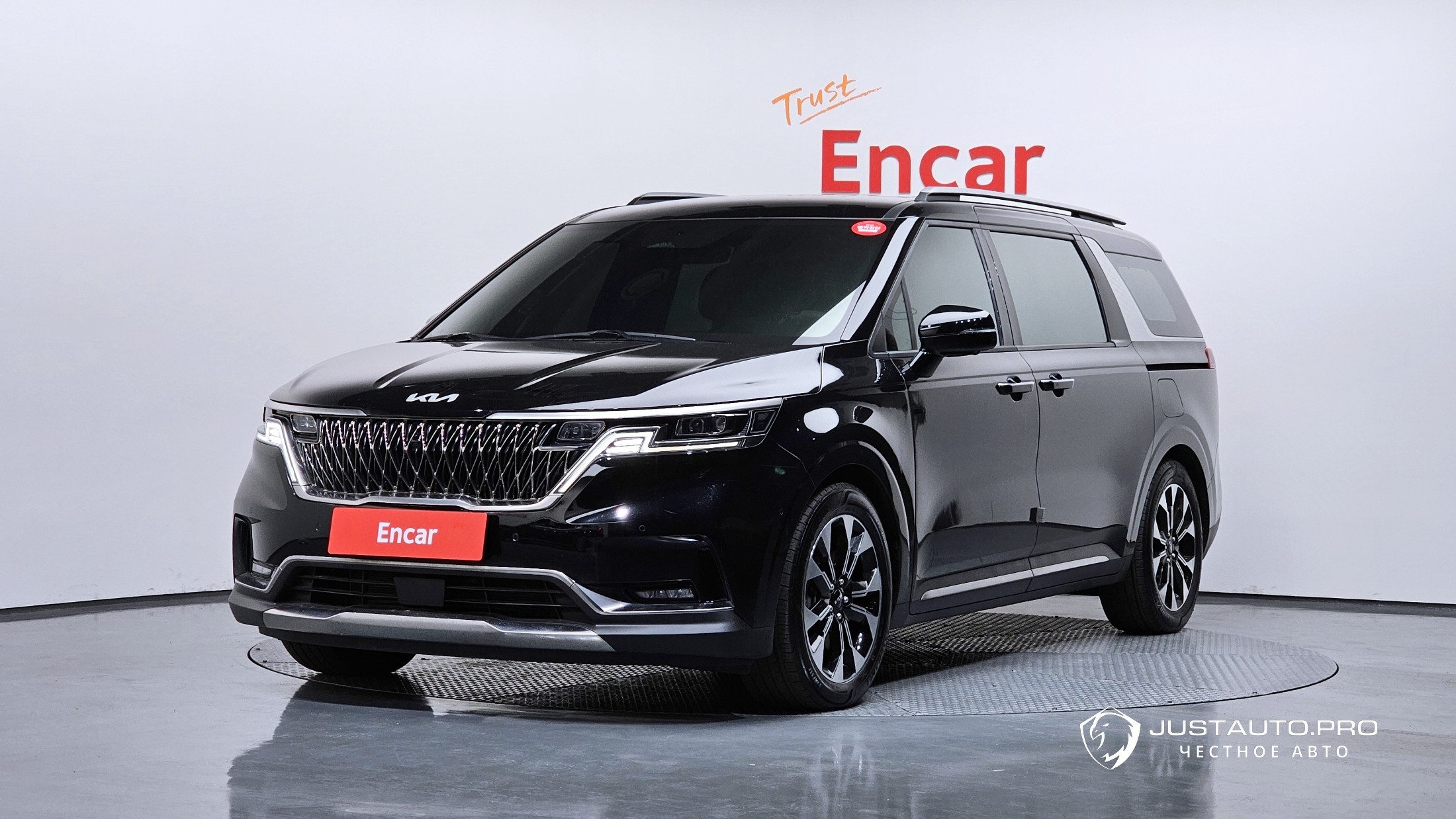 Автомобиль Kia Canival