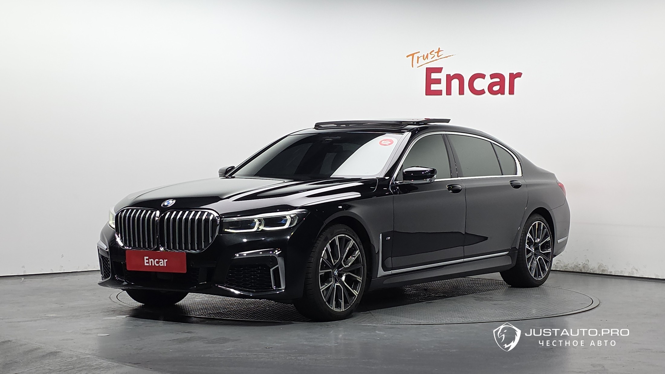 Автомобиль BMW 7-Series