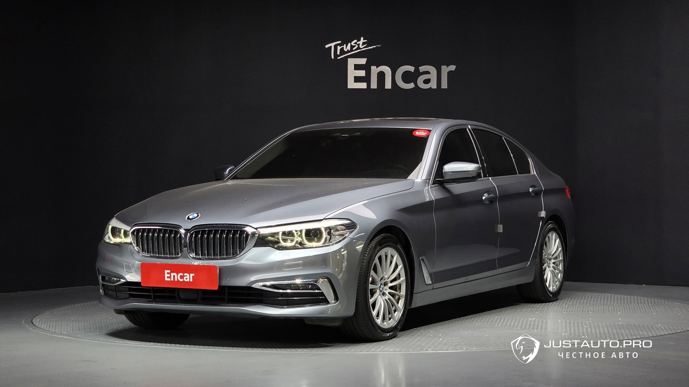 Автомобиль BMW 5-Series