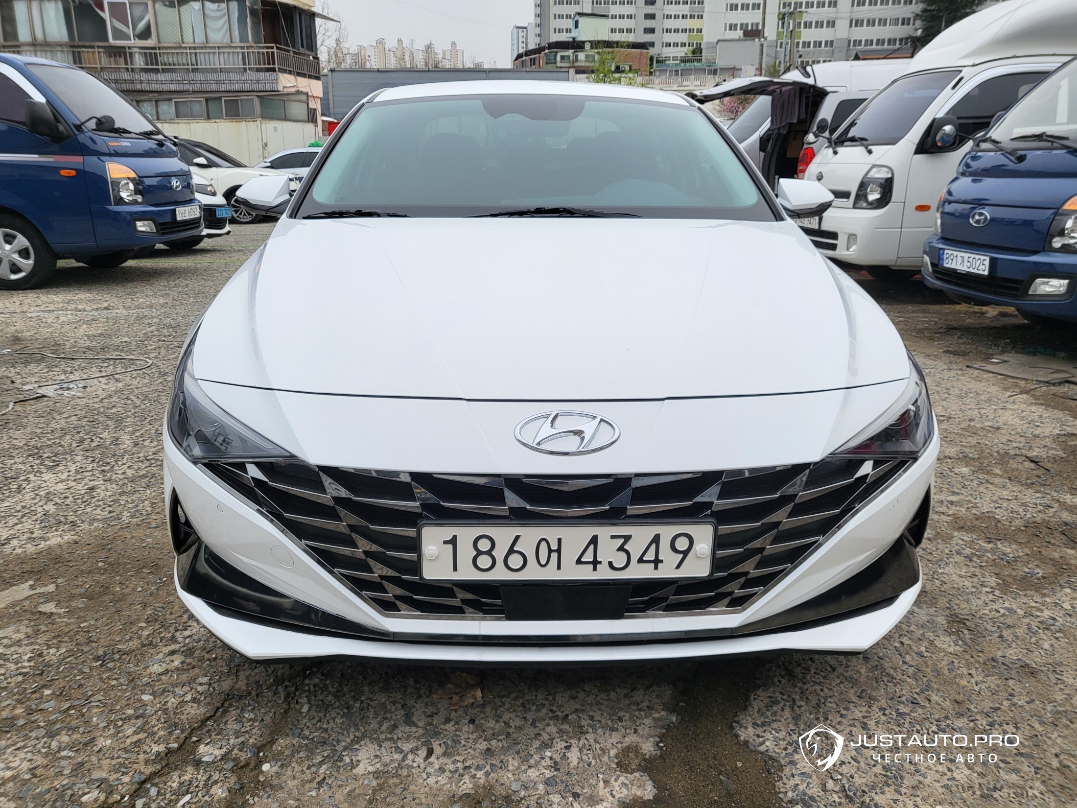 Автомобиль Hyundai AVANTE