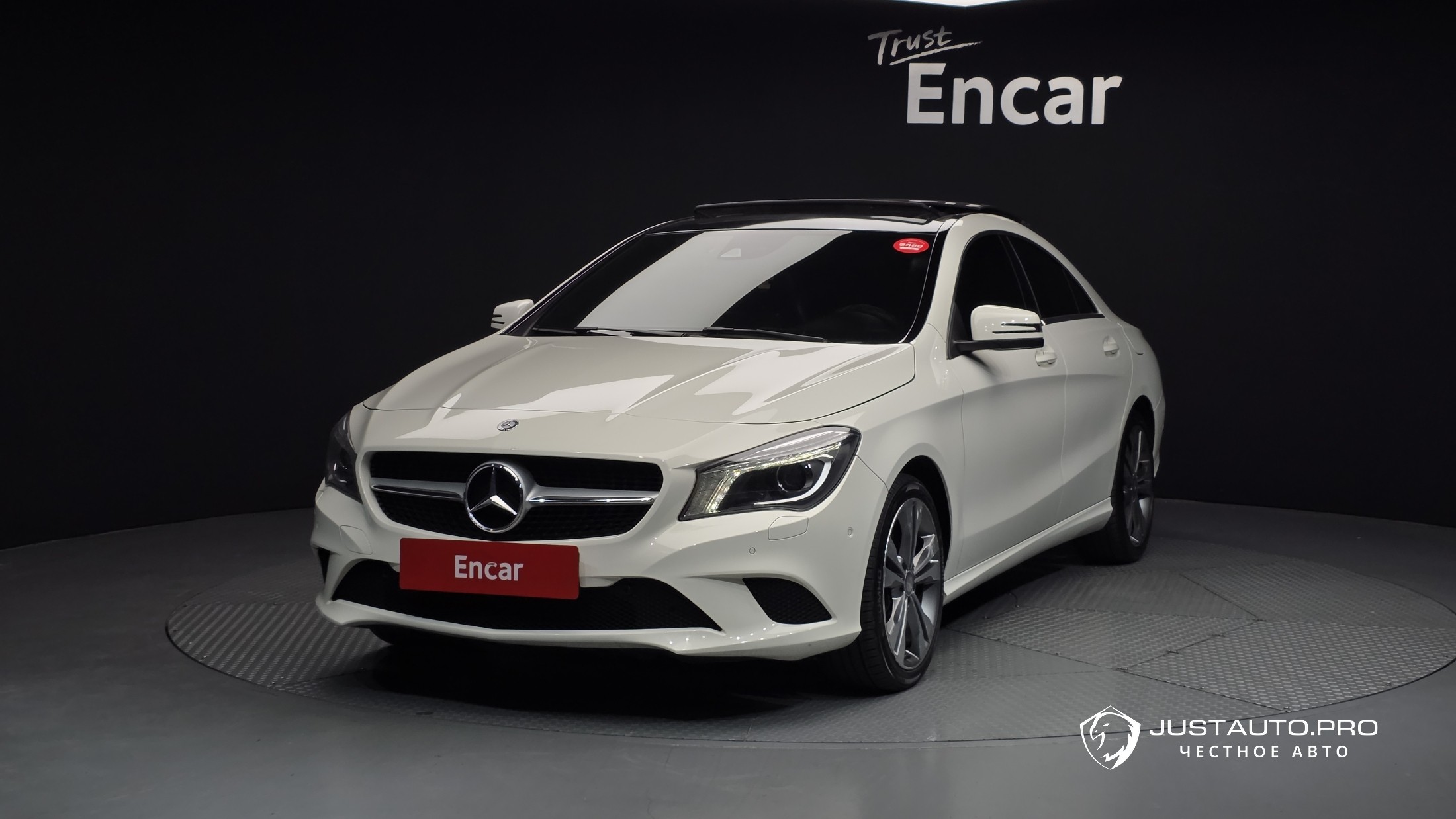 Автомобиль Mercedes-Benz CLA-Class