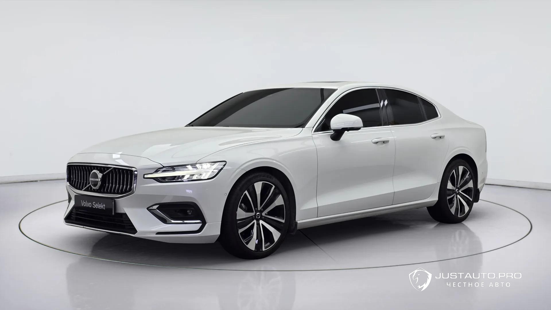 Автомобиль Volvo S60