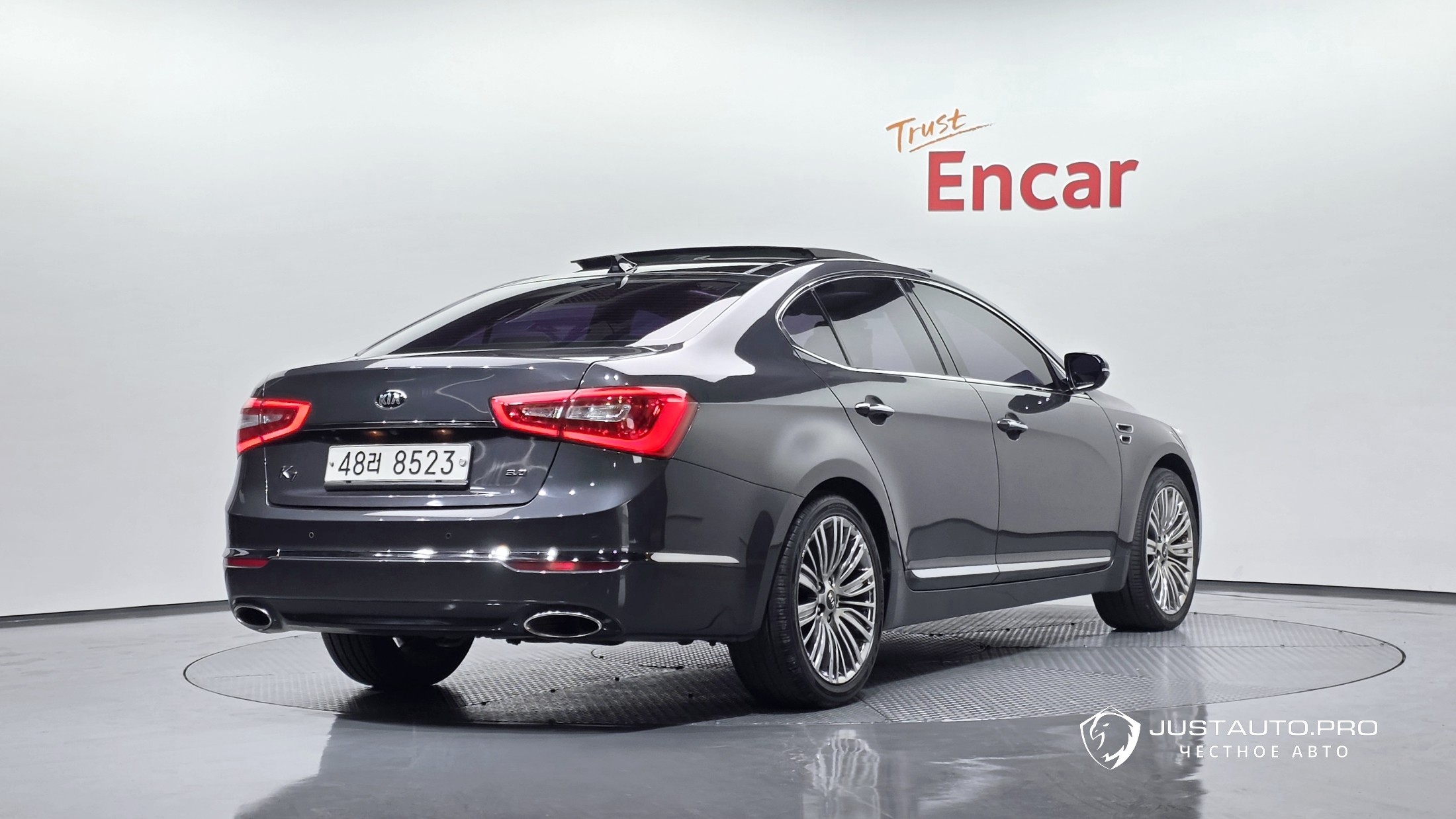 Автомобиль Kia K7