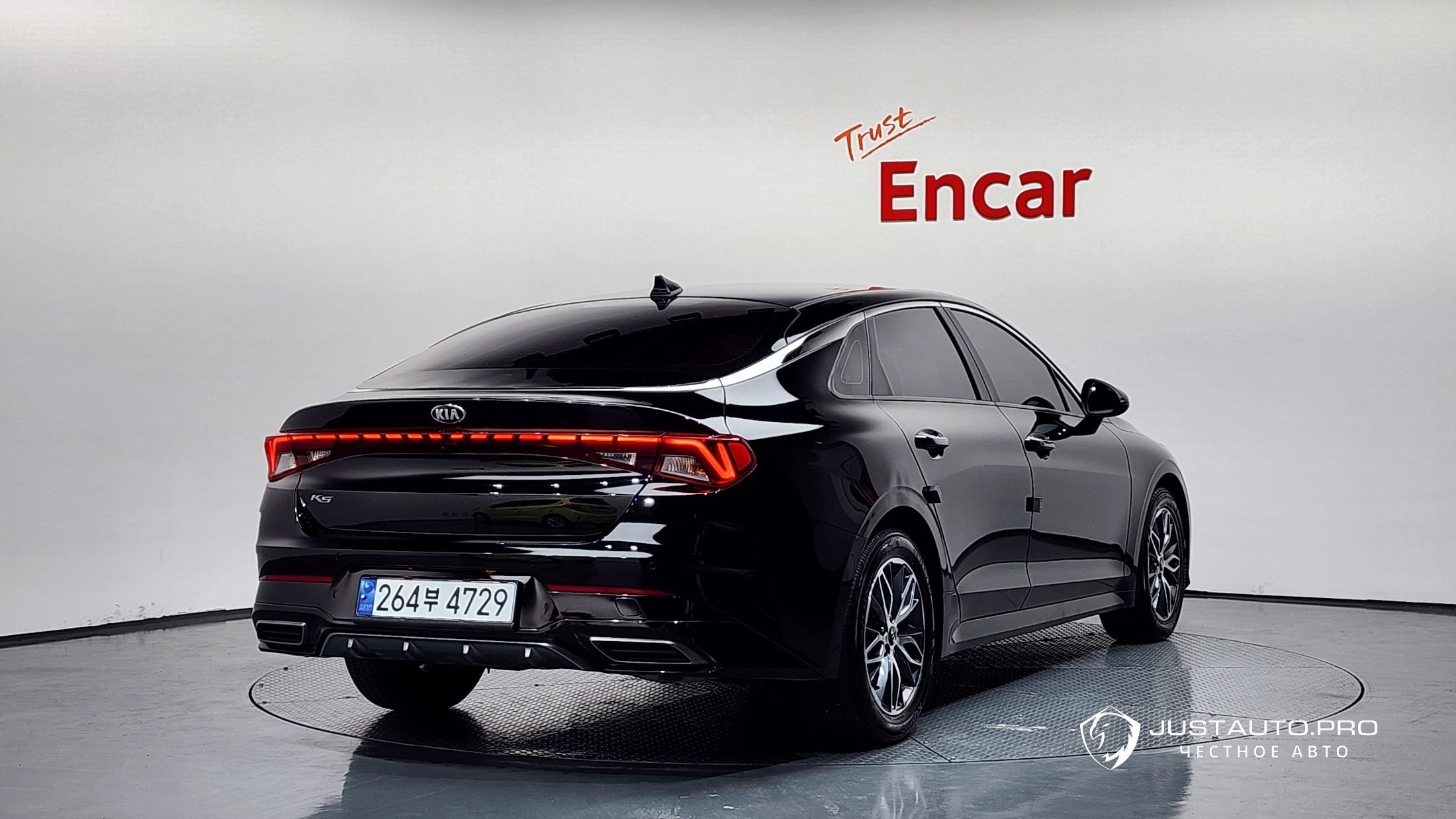 Автомобиль Kia K5