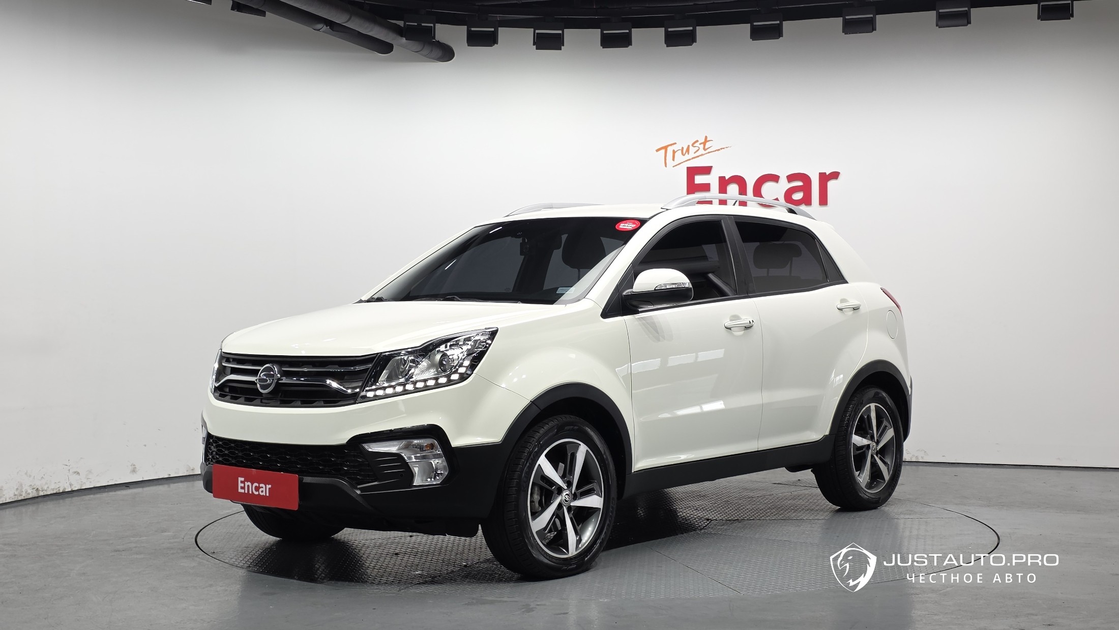 Автомобиль KG_Mobility_Ssangyong KORANDO