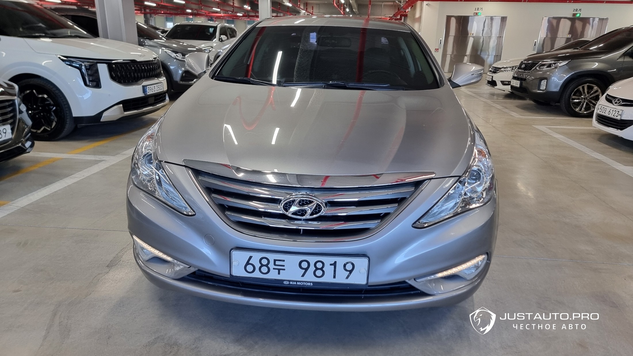 Автомобиль Hyundai Sonata