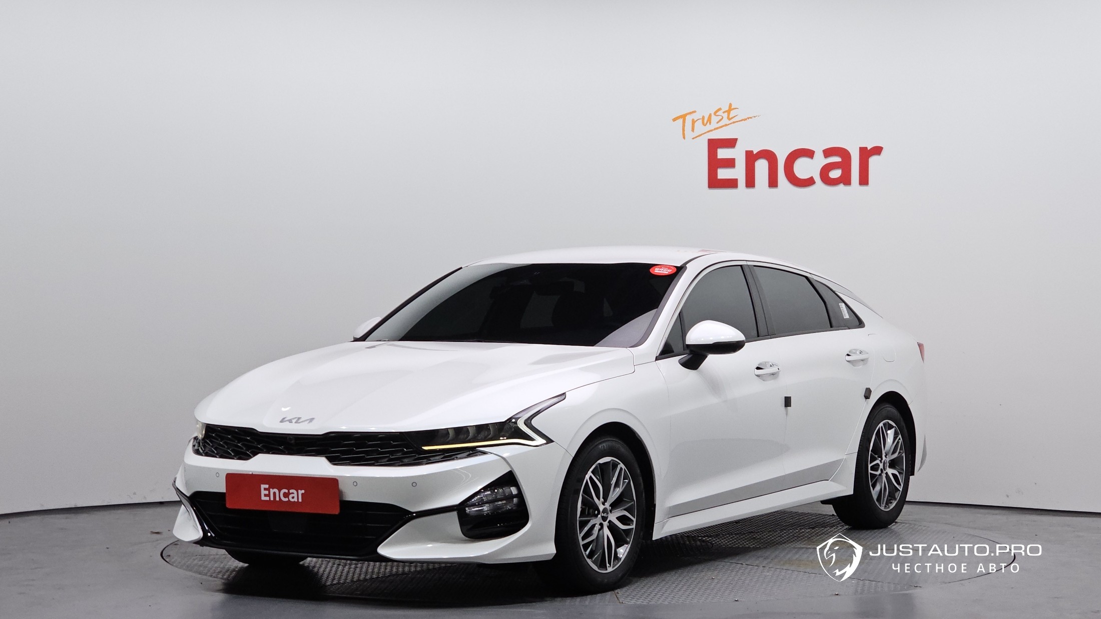 Автомобиль Kia K5