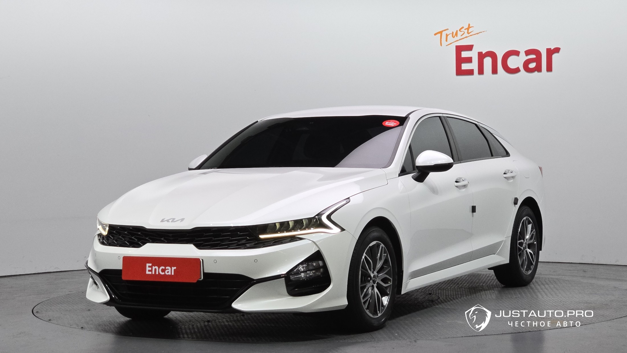 Автомобиль Kia K5