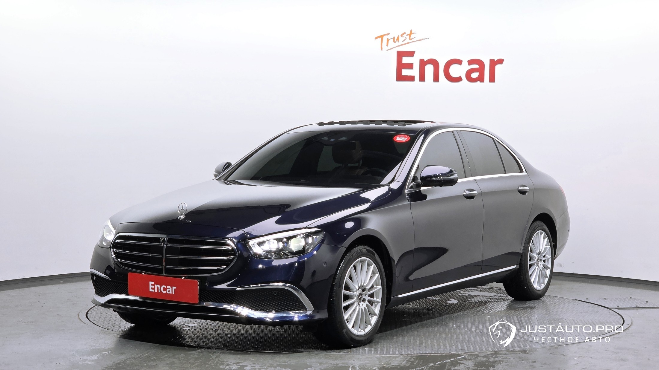 Автомобиль Mercedes-Benz E-Class