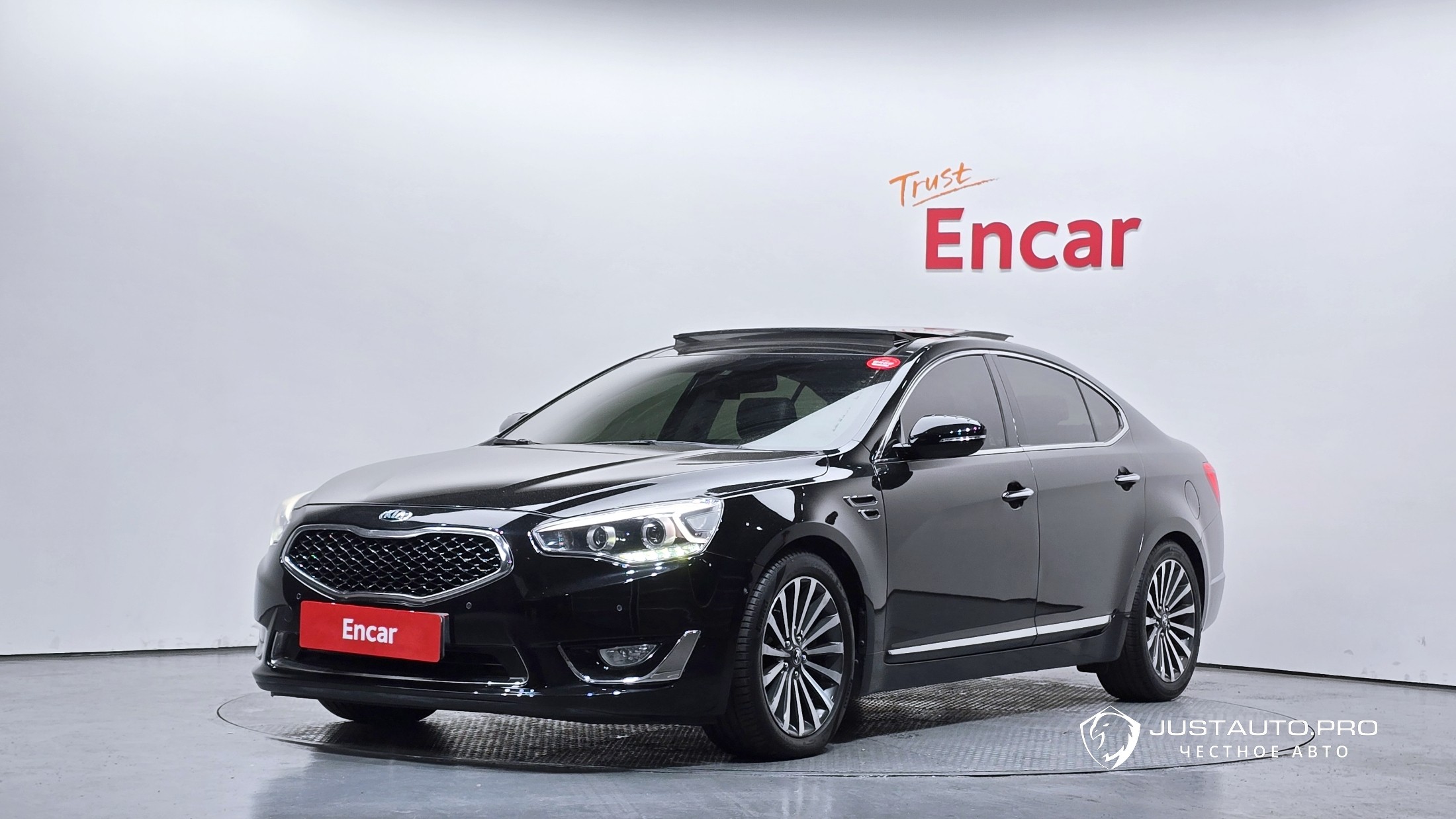 Автомобиль Kia K7