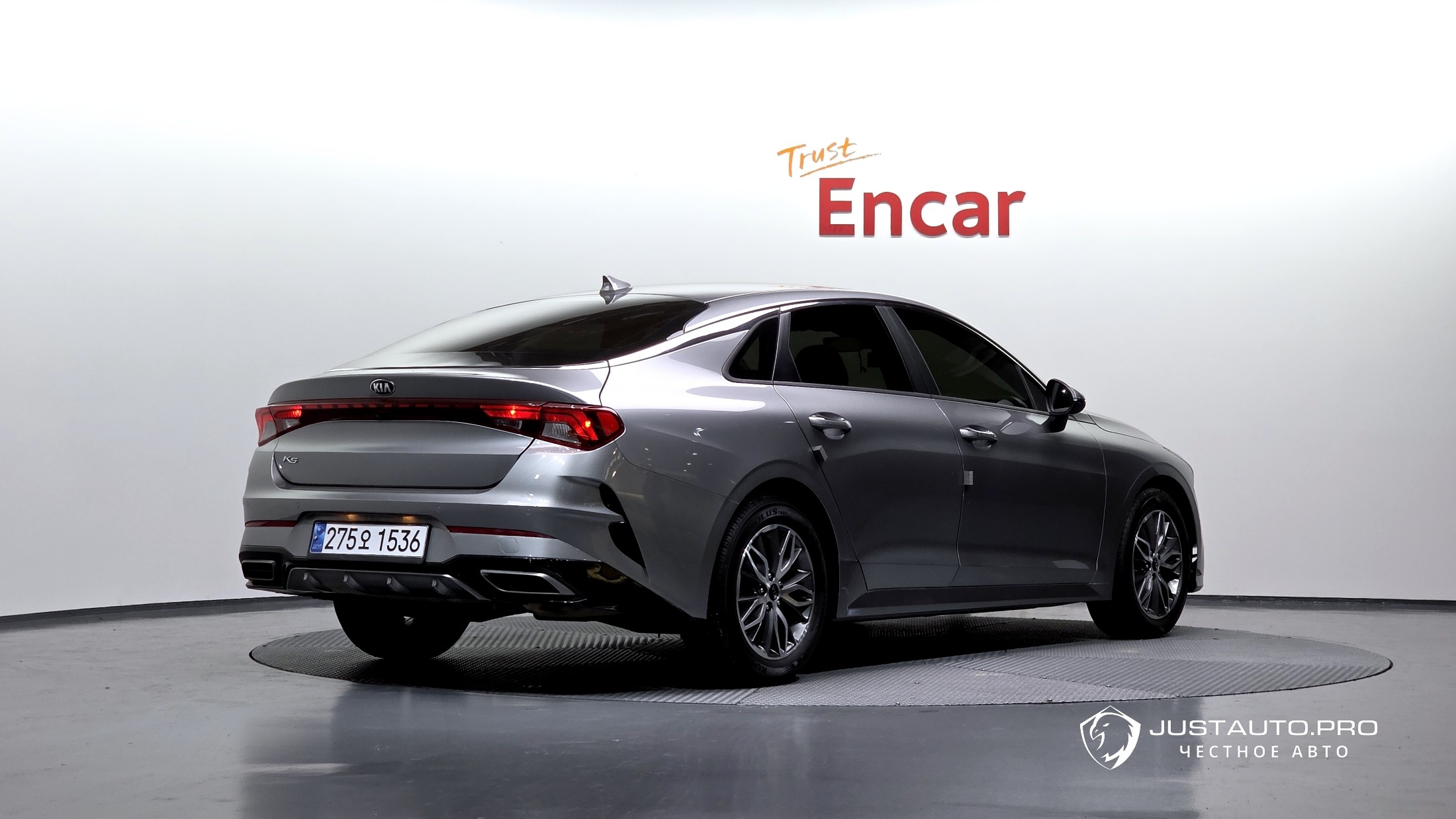 Автомобиль Kia K5