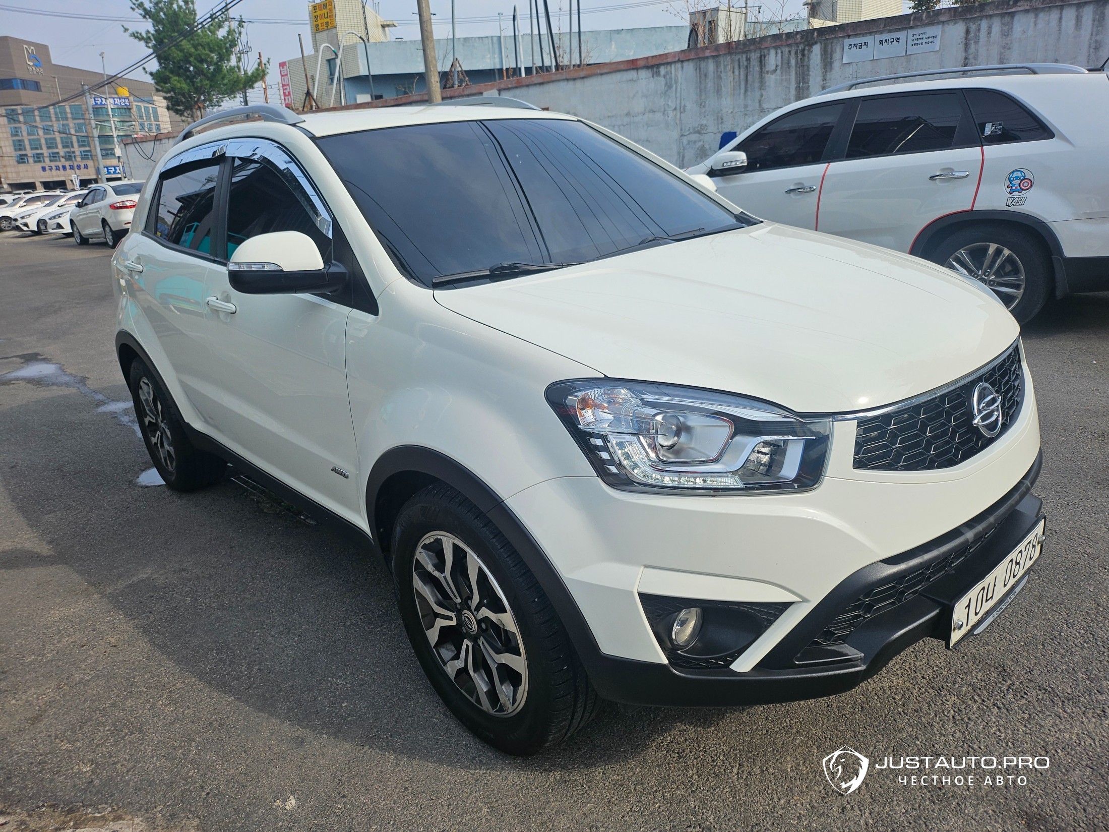 Автомобиль KG_Mobility_Ssangyong KORANDO