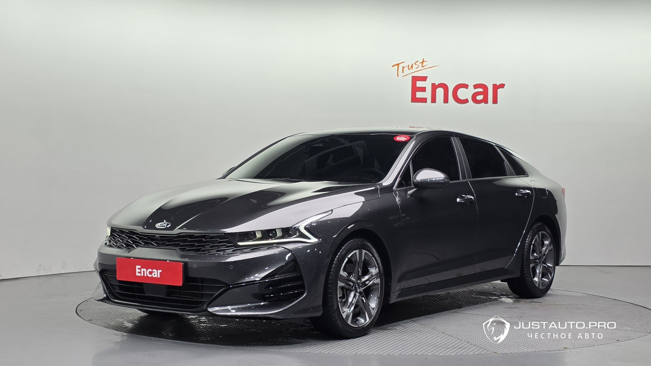 Автомобиль Kia K5