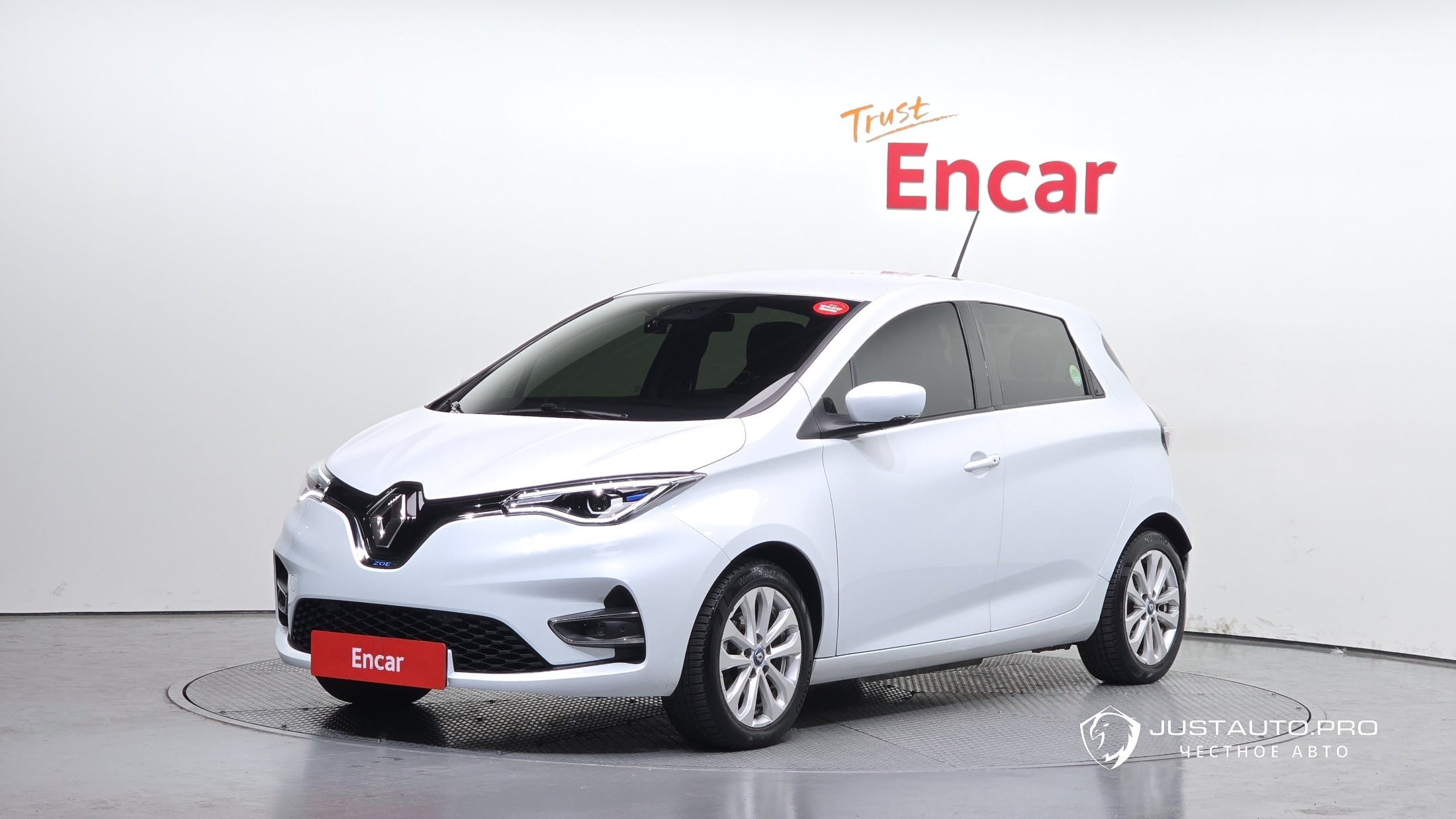 Автомобиль Renault-KoreaSamsung Zoe