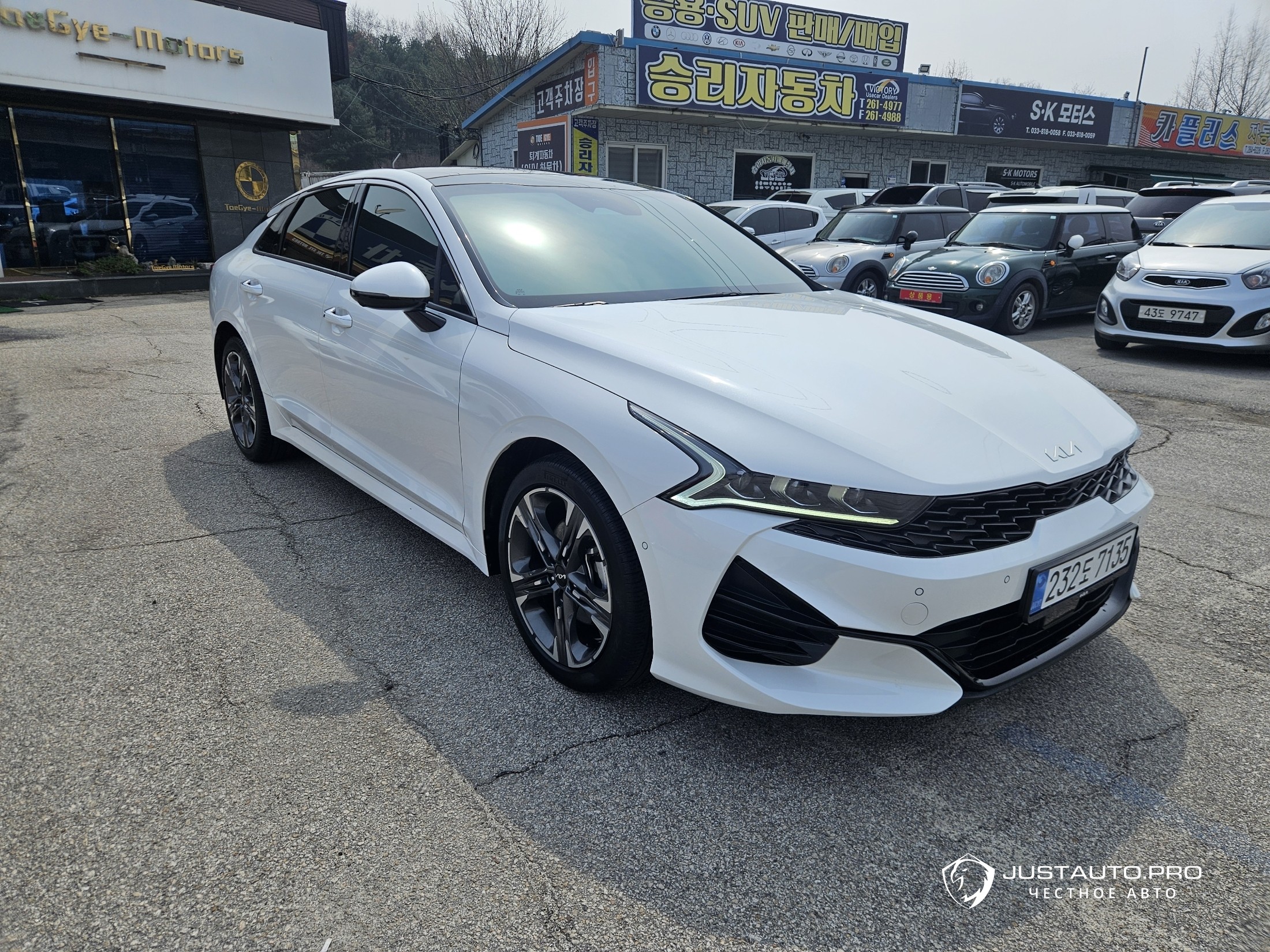 Автомобиль Kia K5