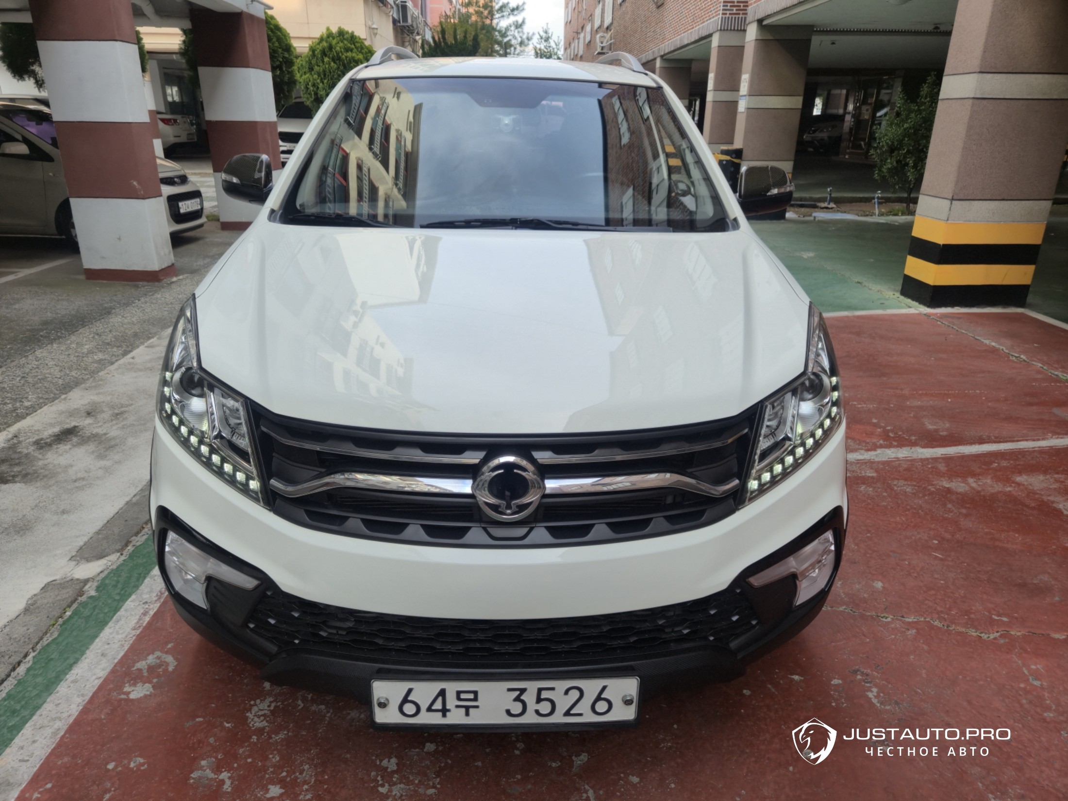 Автомобиль KG_Mobility_Ssangyong KORANDO