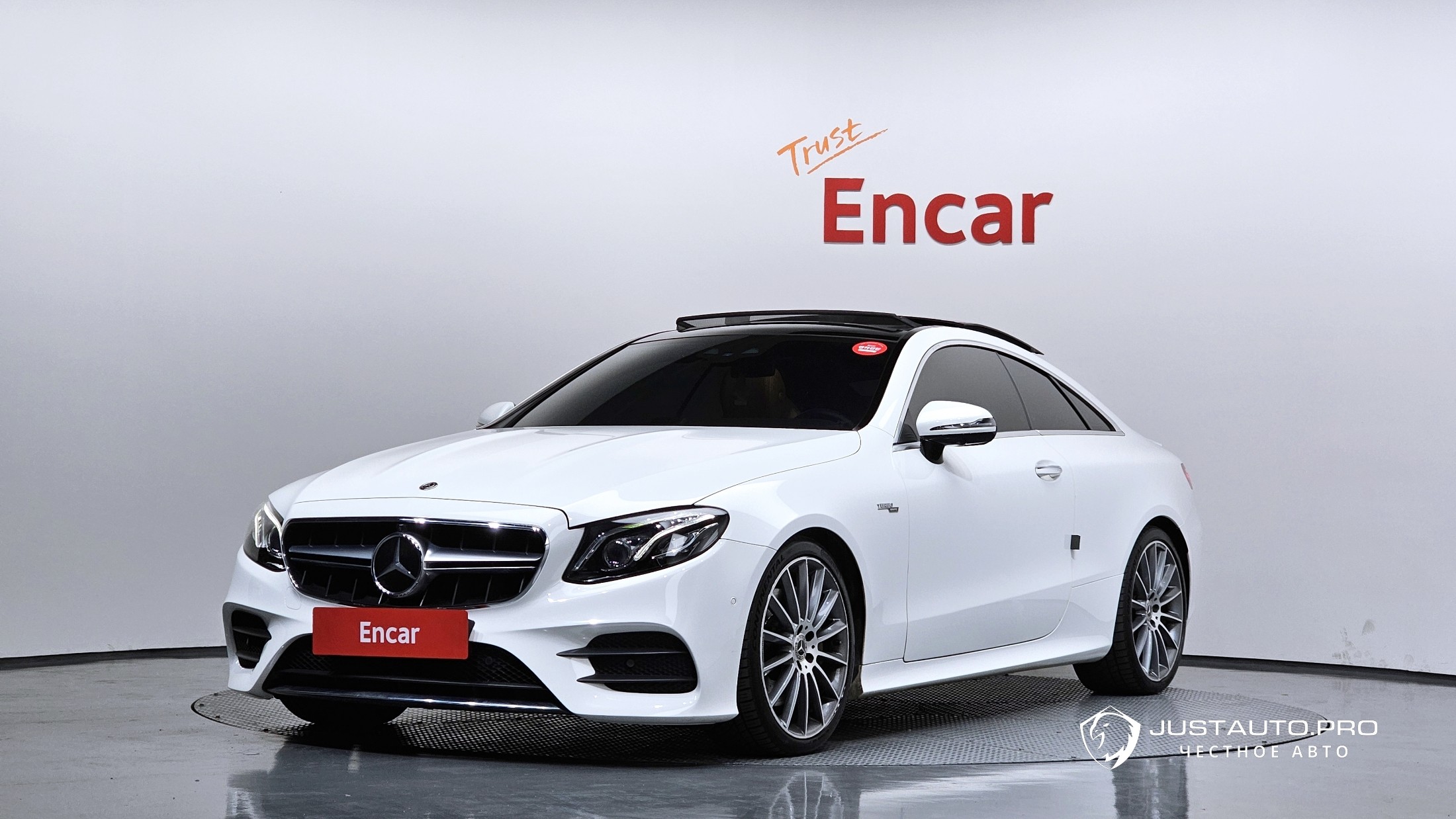 Автомобиль Mercedes-Benz E-Class