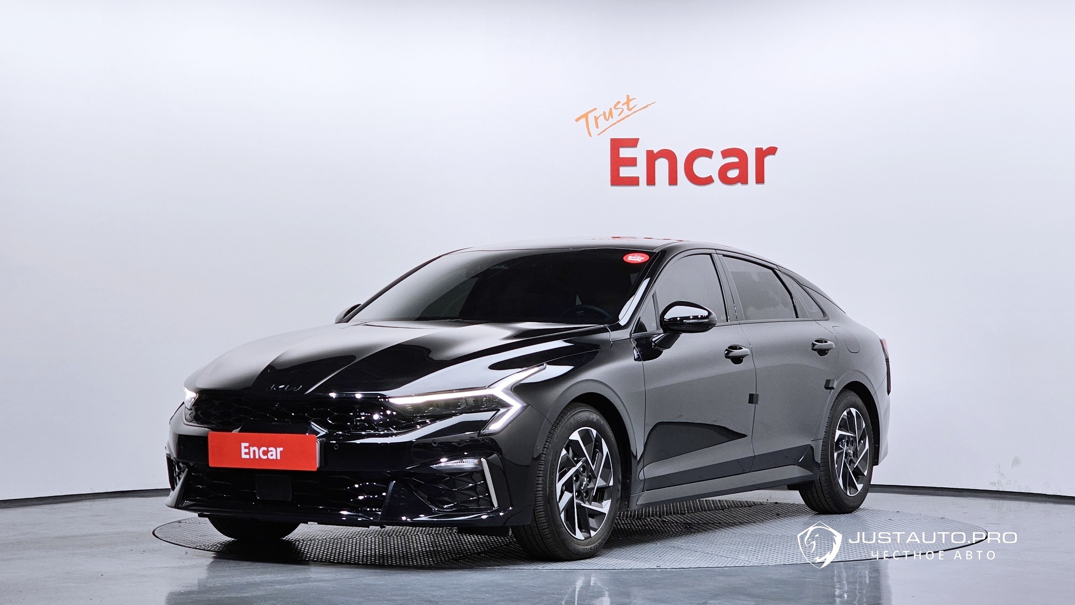 Автомобиль Kia K5