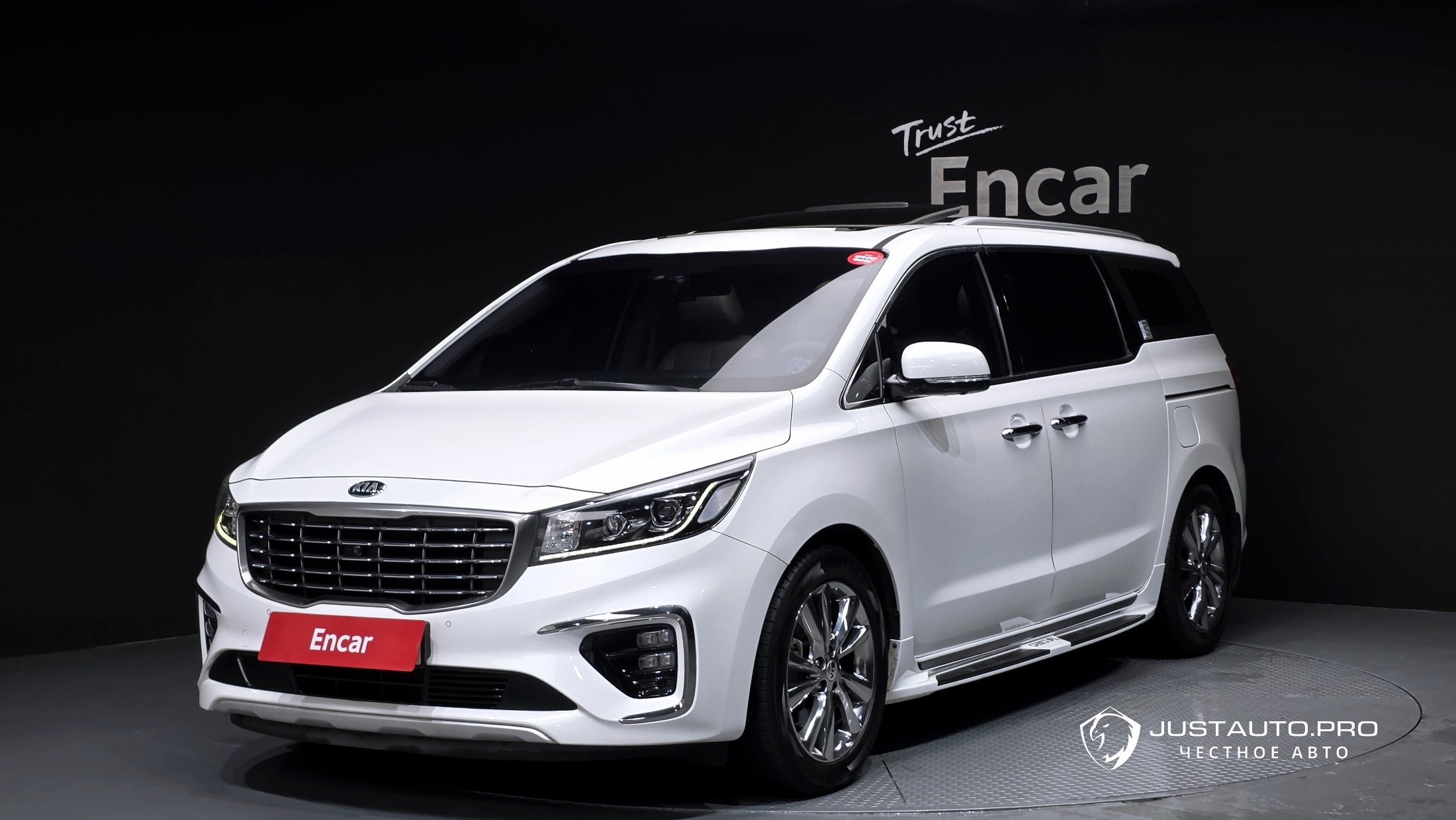 Автомобиль Kia Canival