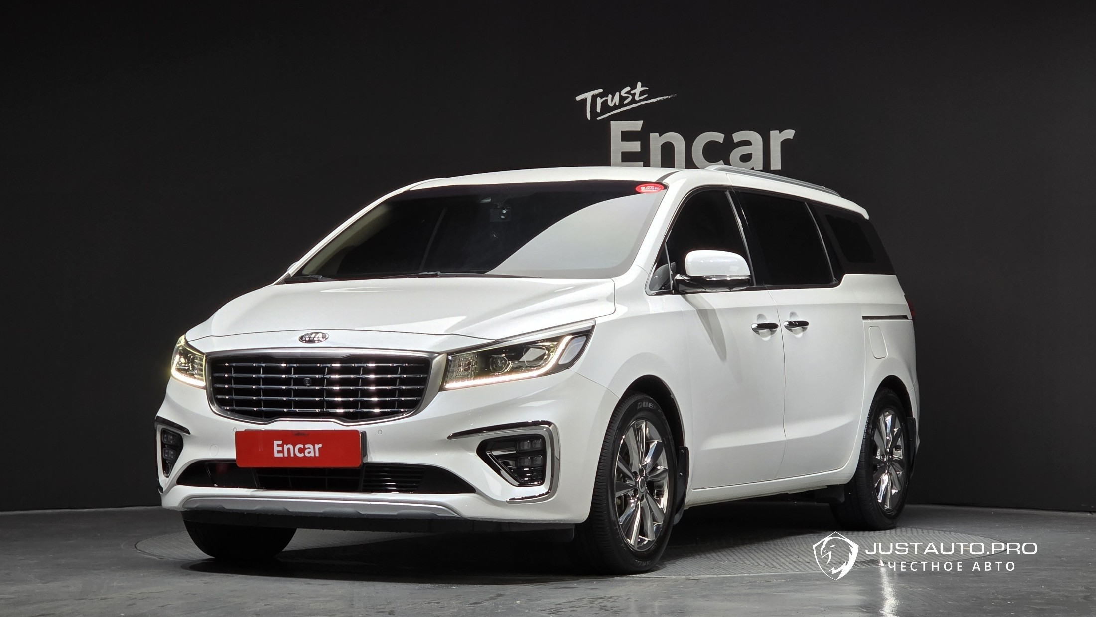 Автомобиль Kia Canival