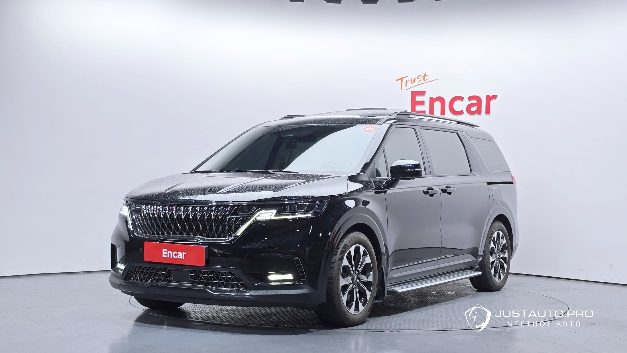 Автомобиль Kia Canival